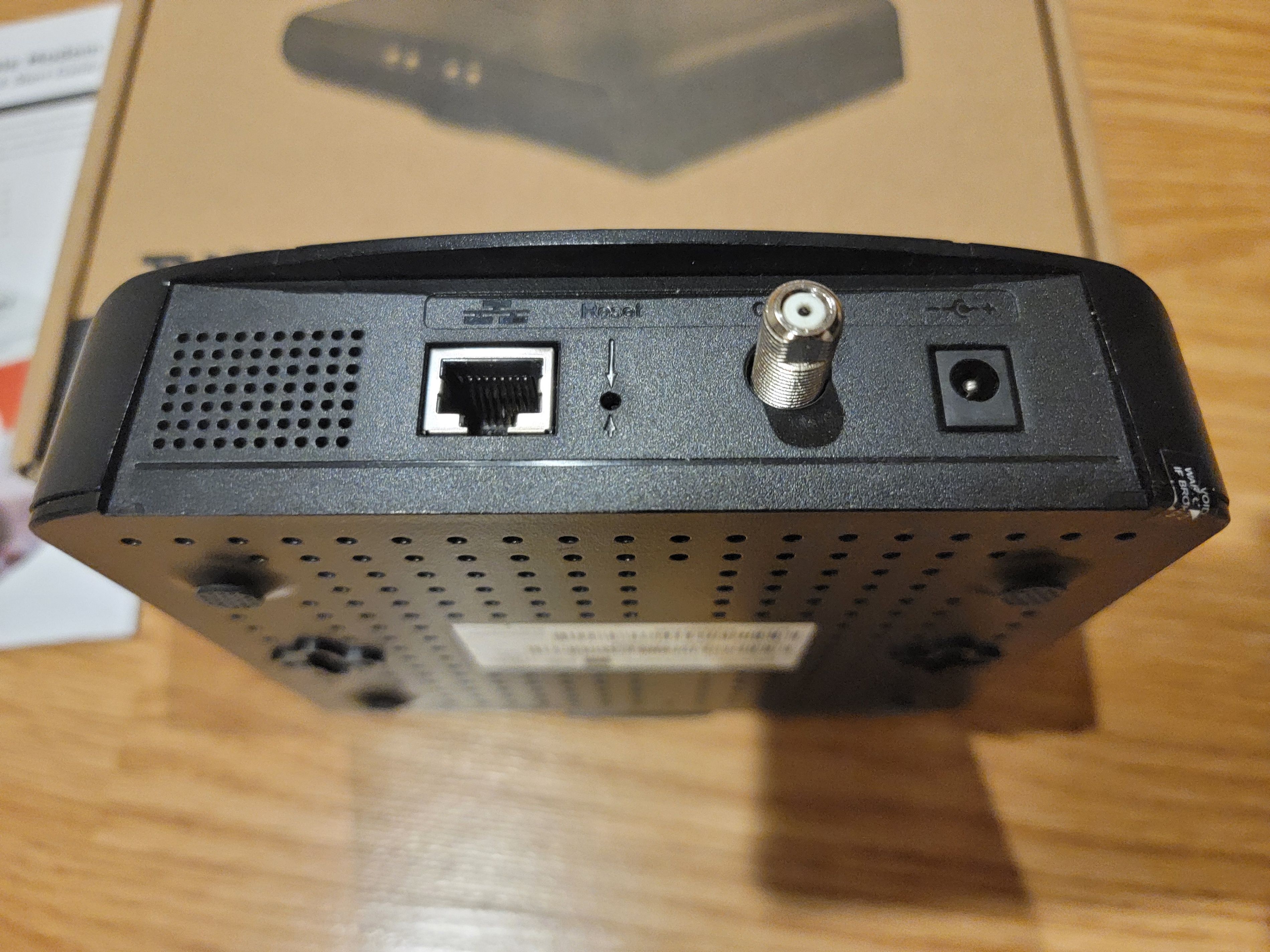 Thomson DCM475 Cable Modem 🏆 - photo 2