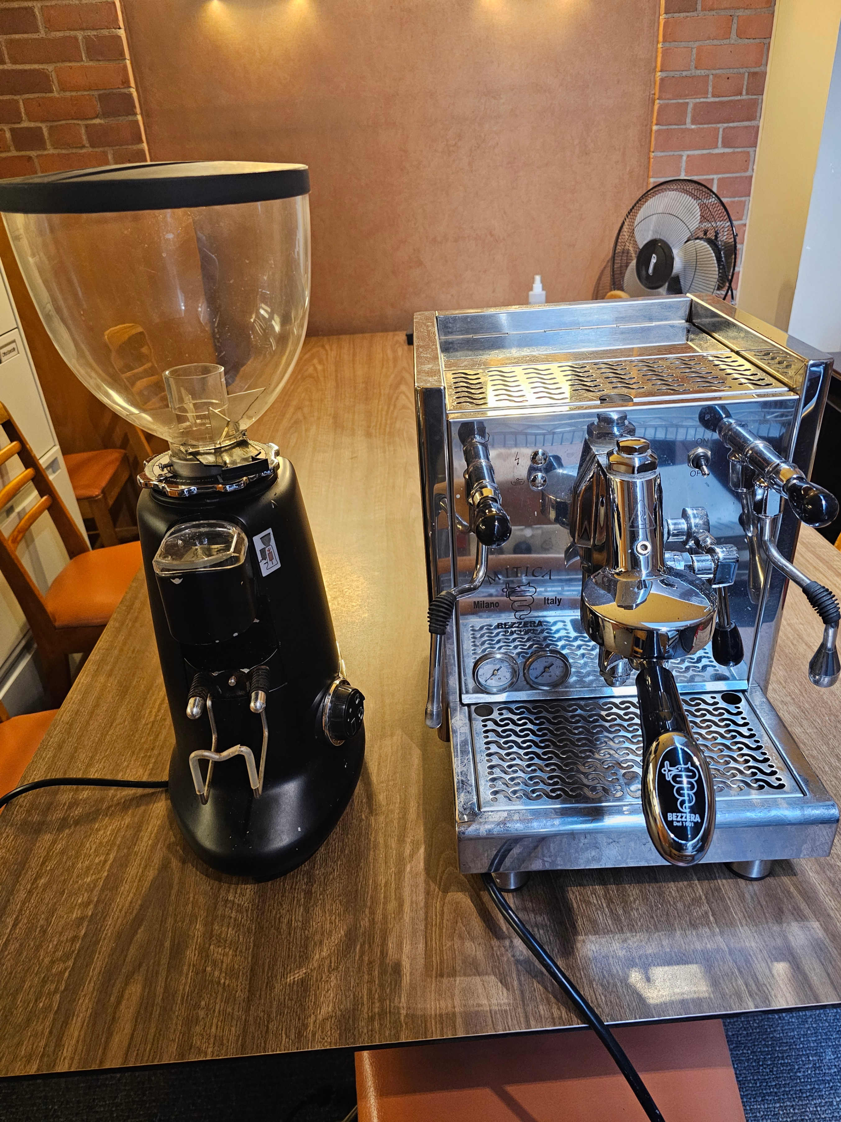 Professional Espresso Machine and Grinder for home use