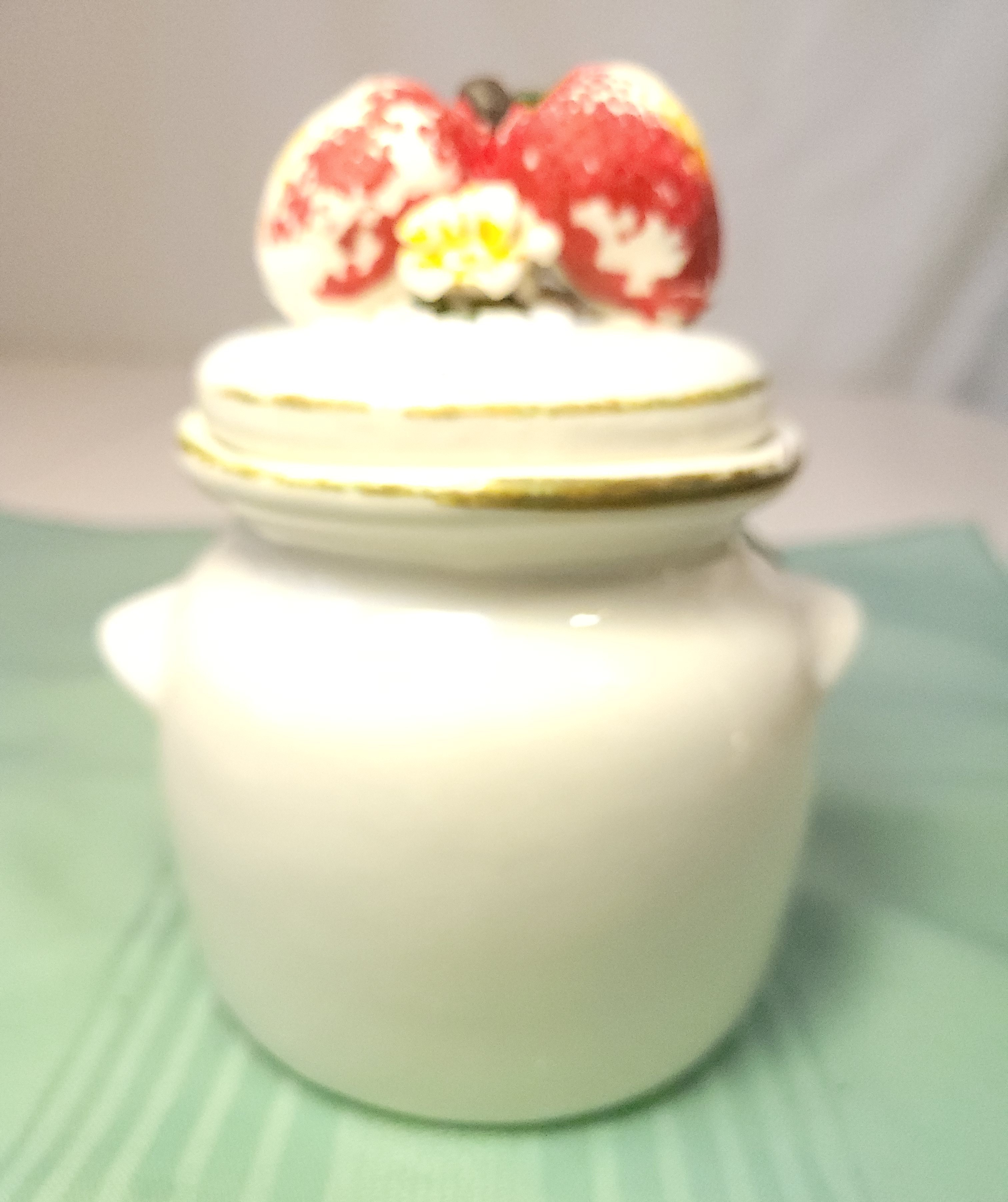 70s Ceramic Jam Jar with Lid - Raised Strawberry & Grape Relief - photo 4