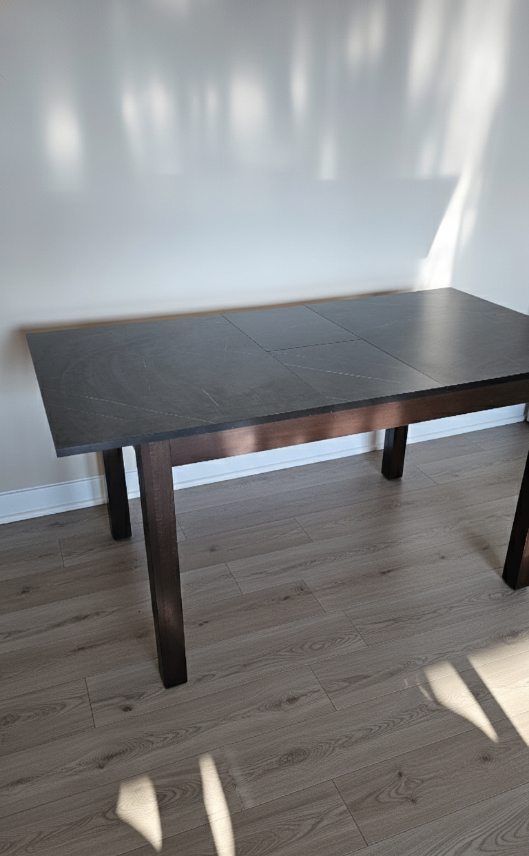 Modern Dining Table – Leaf Included