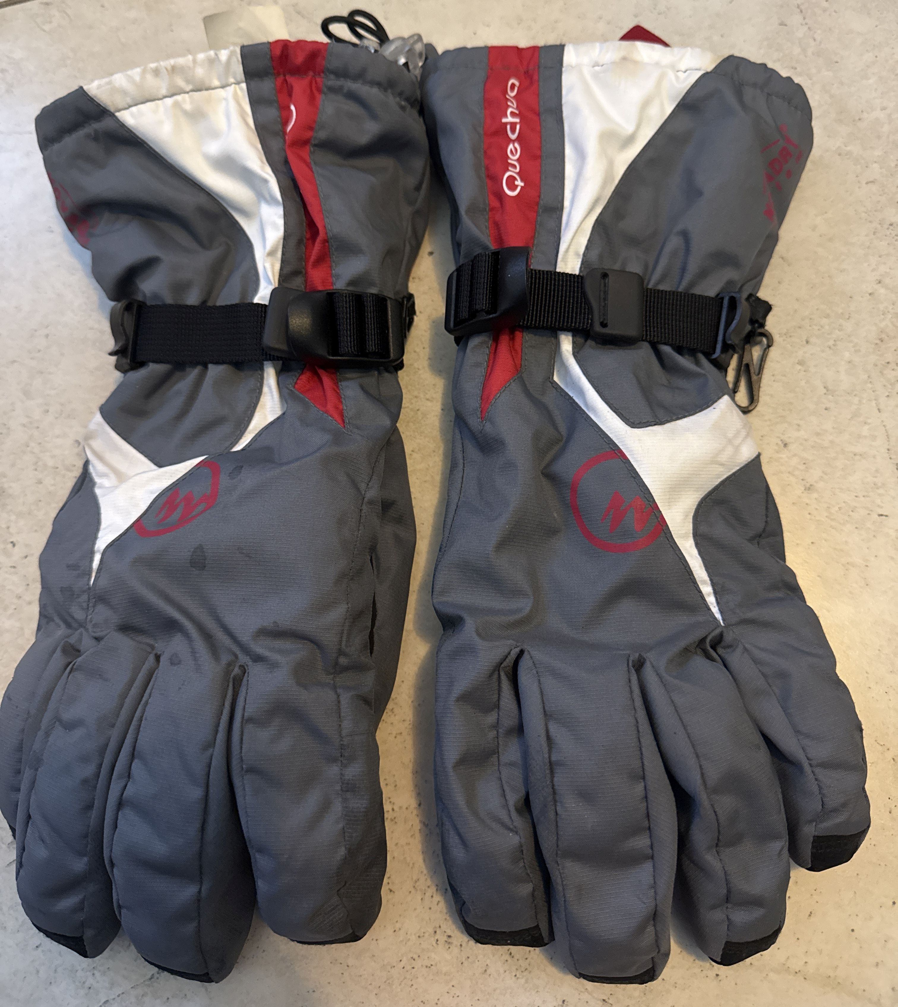 Quechua Ski/Snowboard Gloves 🏆
