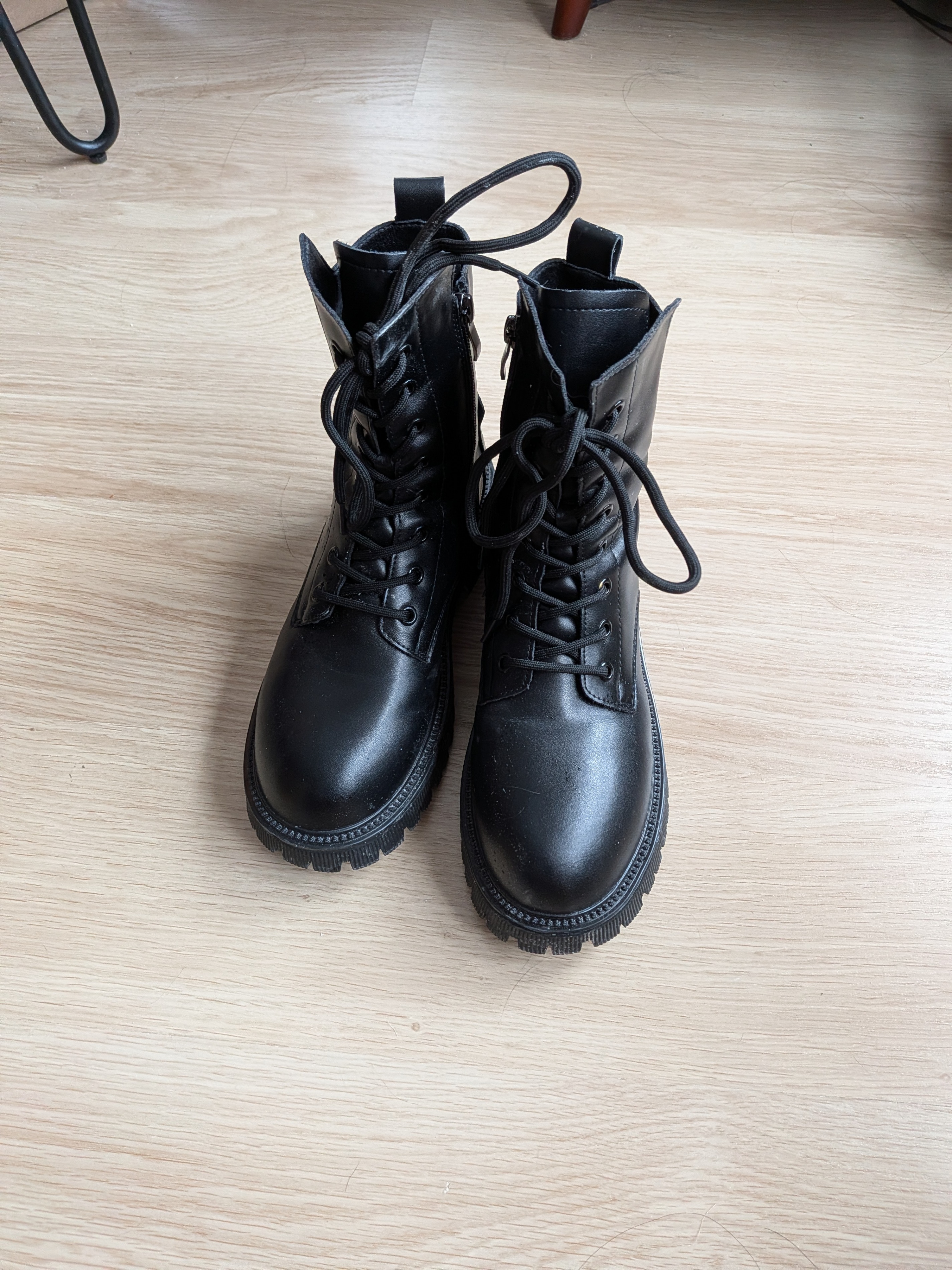 Black Boots with Side Zipper