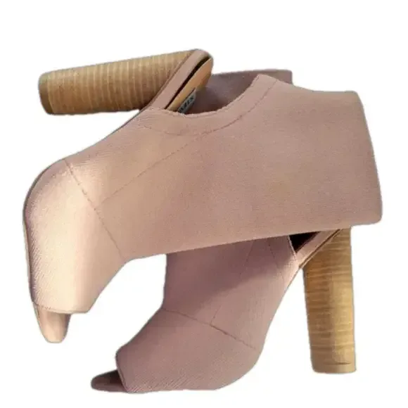 Steve Madden Pink Heels - Size 6.5