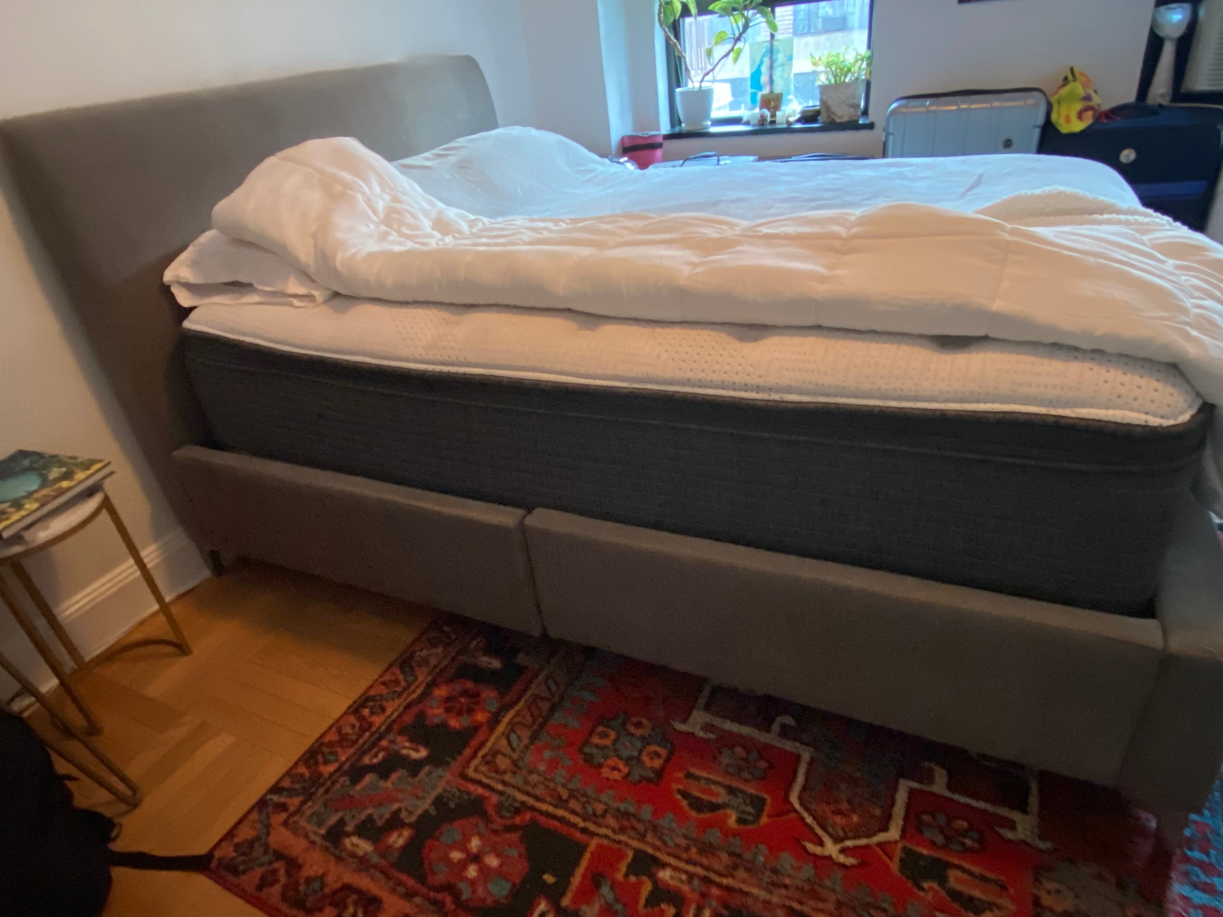Storage bed + mattress