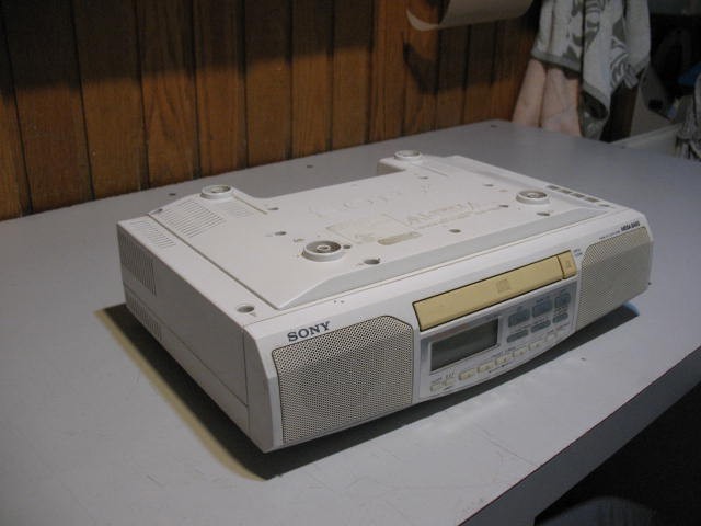 Corded Undercabinet Kitchen Alarm Clock, AM/FM Radio, CD Player - photo 2