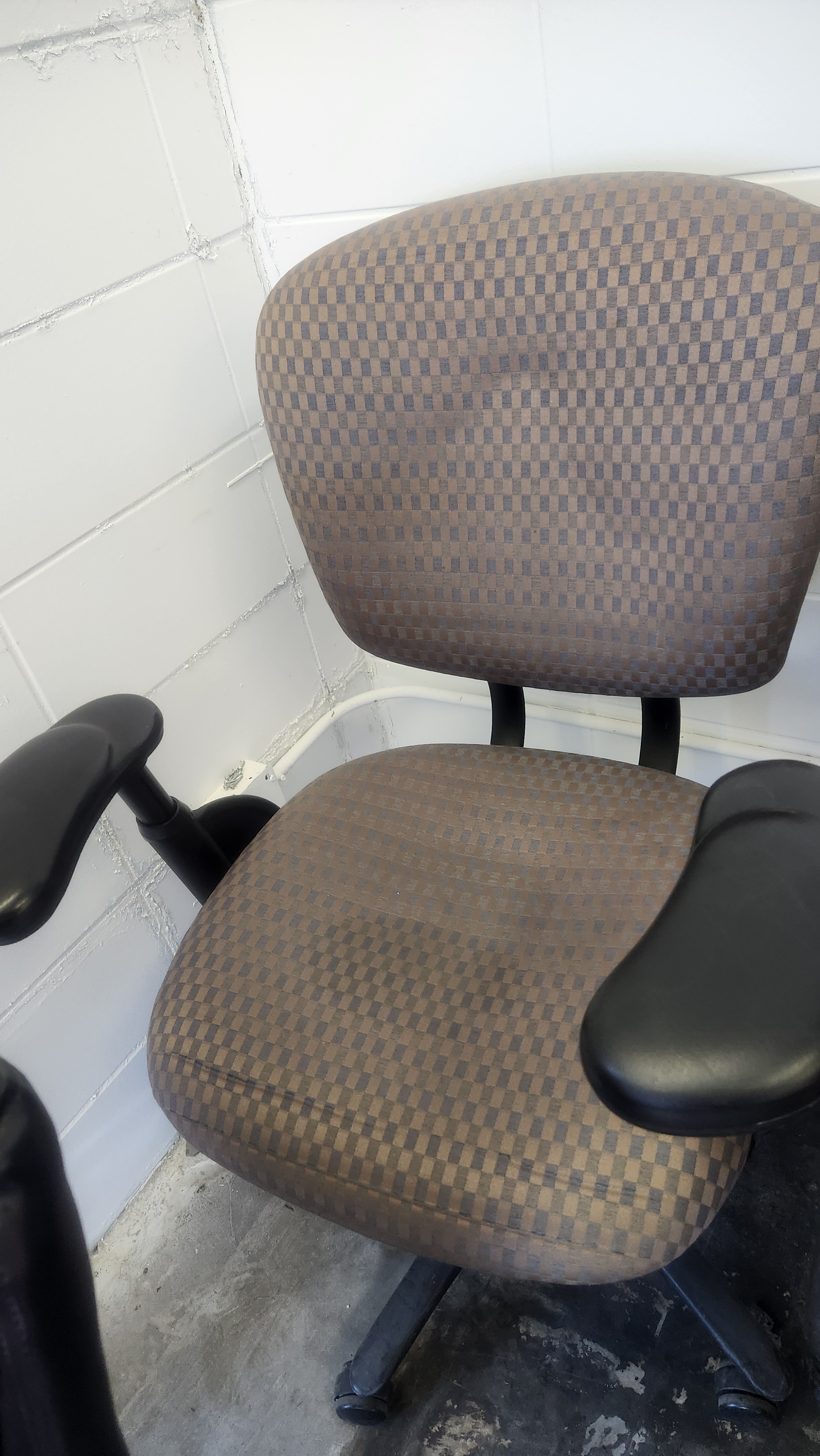 Office Chairs - photo 4