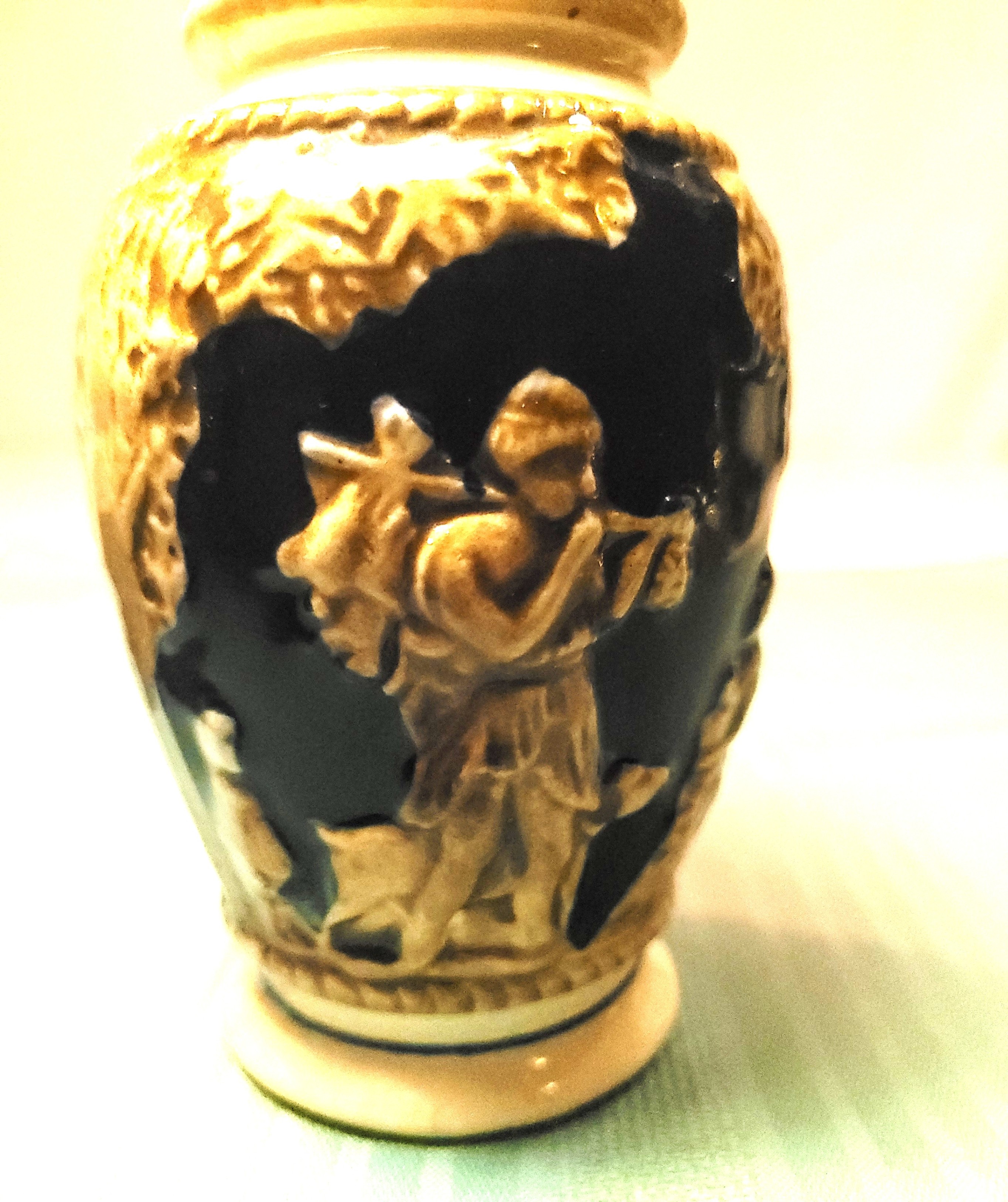 1955 Cobalt Blue Relief Shaker Japan Tavern Hunting Scene