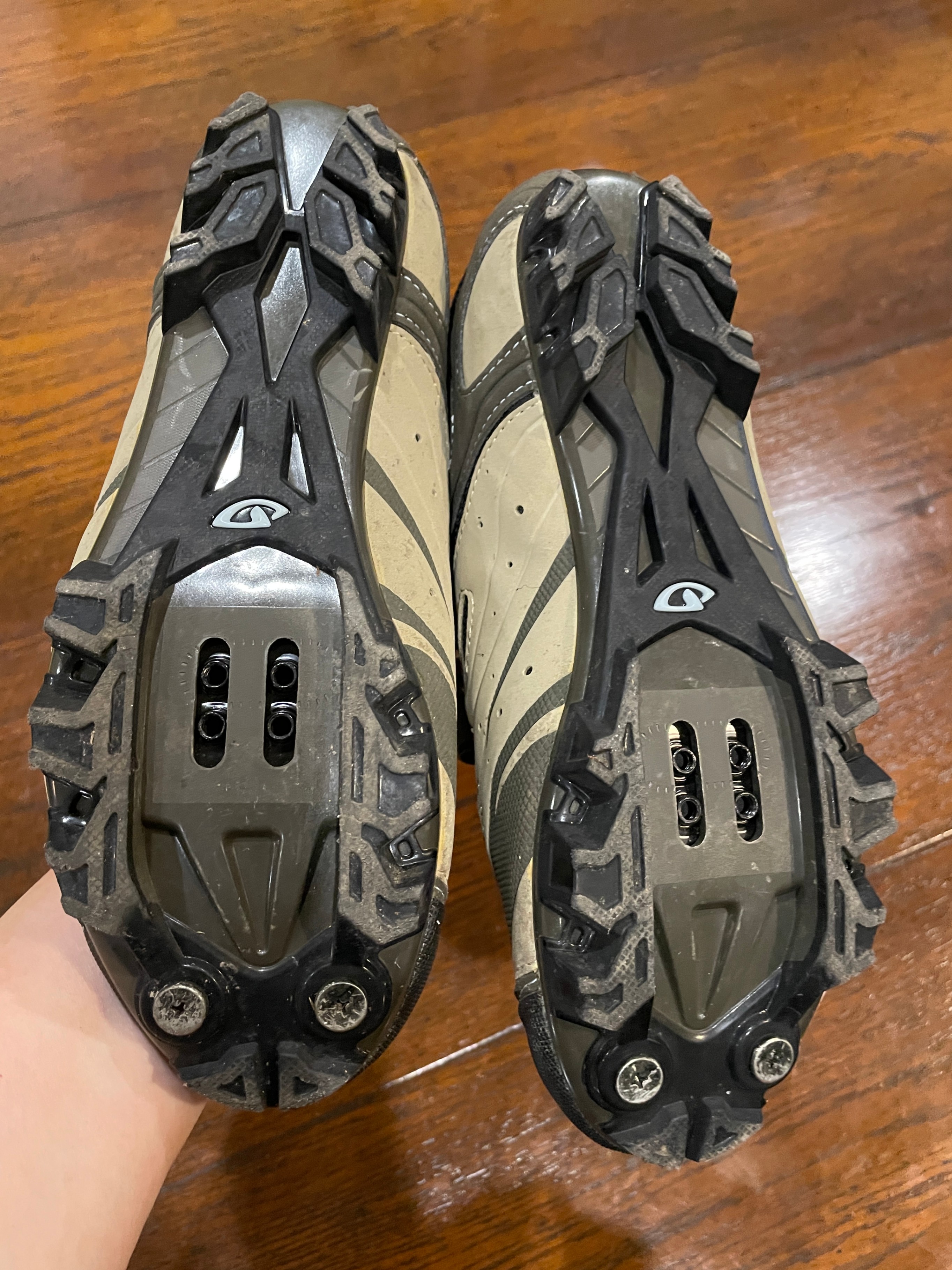 Giro Women's Cycling Shoes - Size 7.5 - photo 2