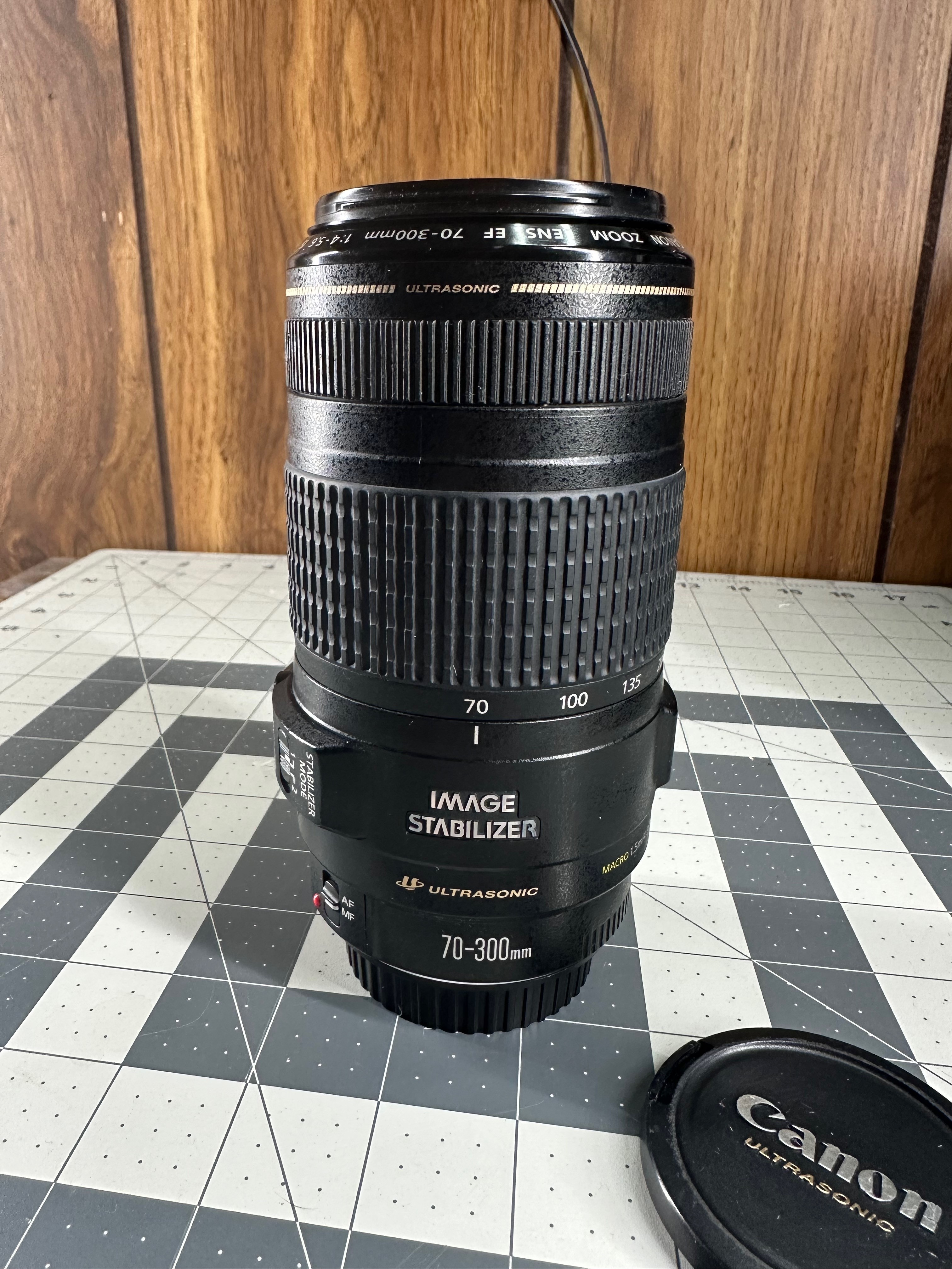 canon ef 70-300mm f/4-5.6 is usm lens