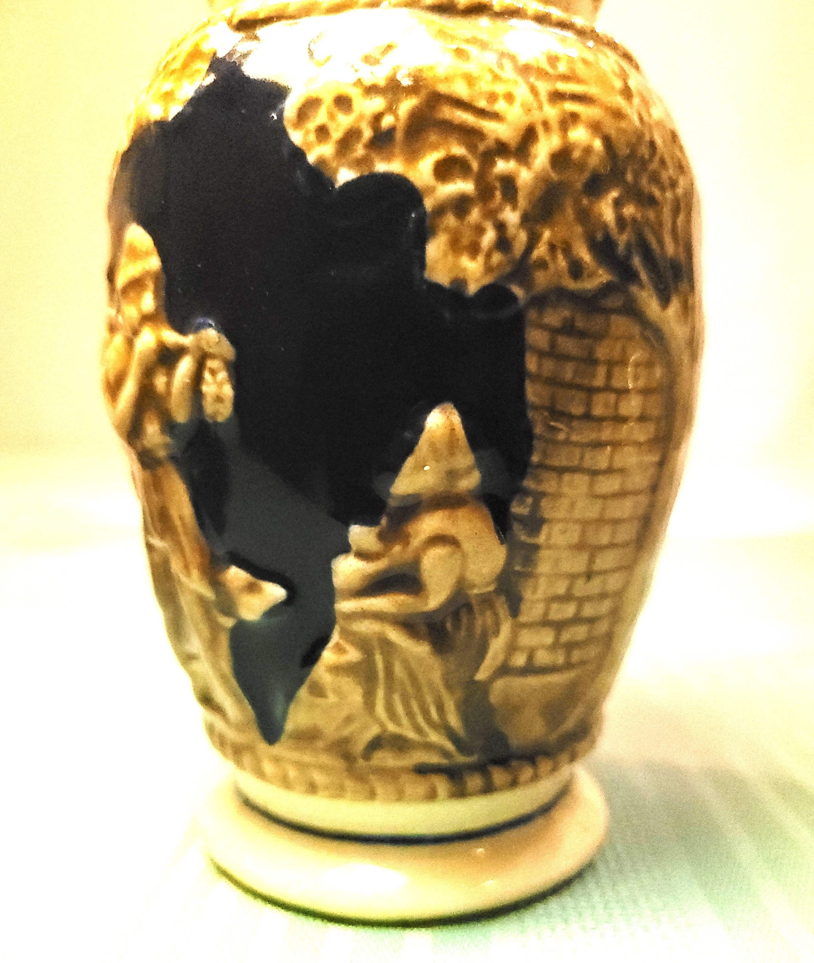 1955 Cobalt Blue Relief Shaker Japan Tavern Hunting Scene - photo 3