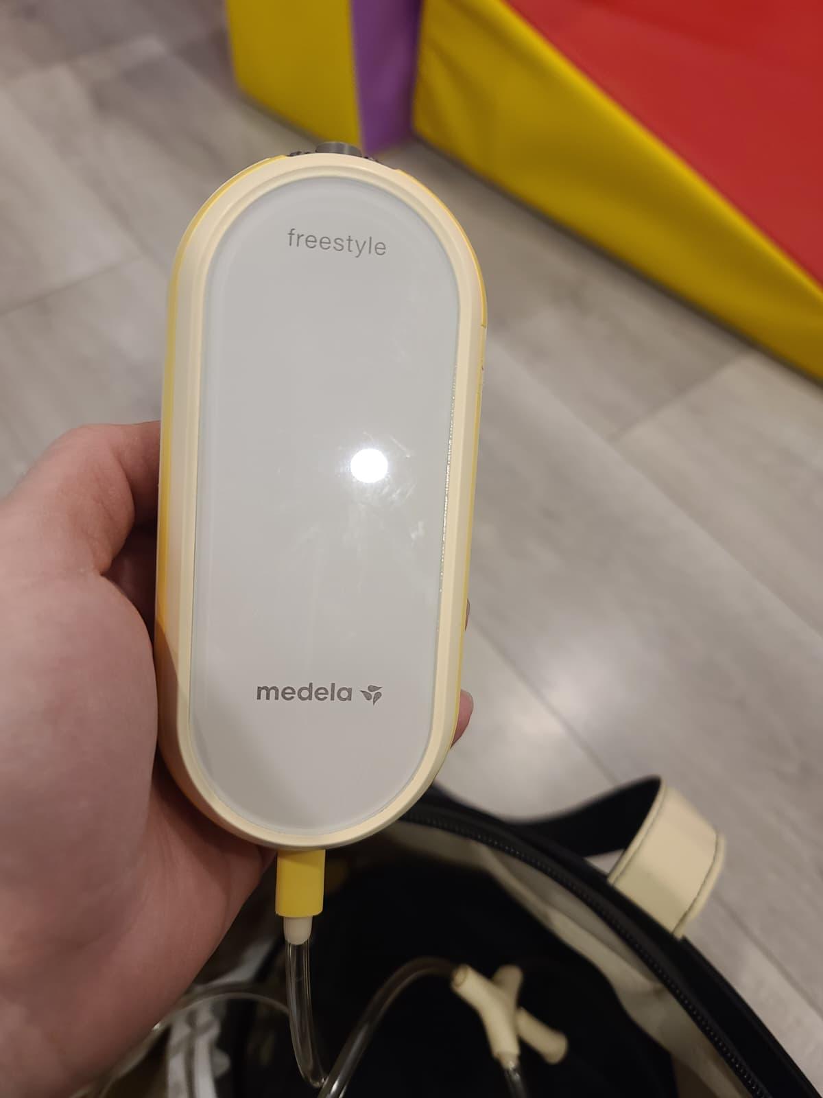 Medela Freestyle Flex Breast Pump with Tote Bag - photo 5