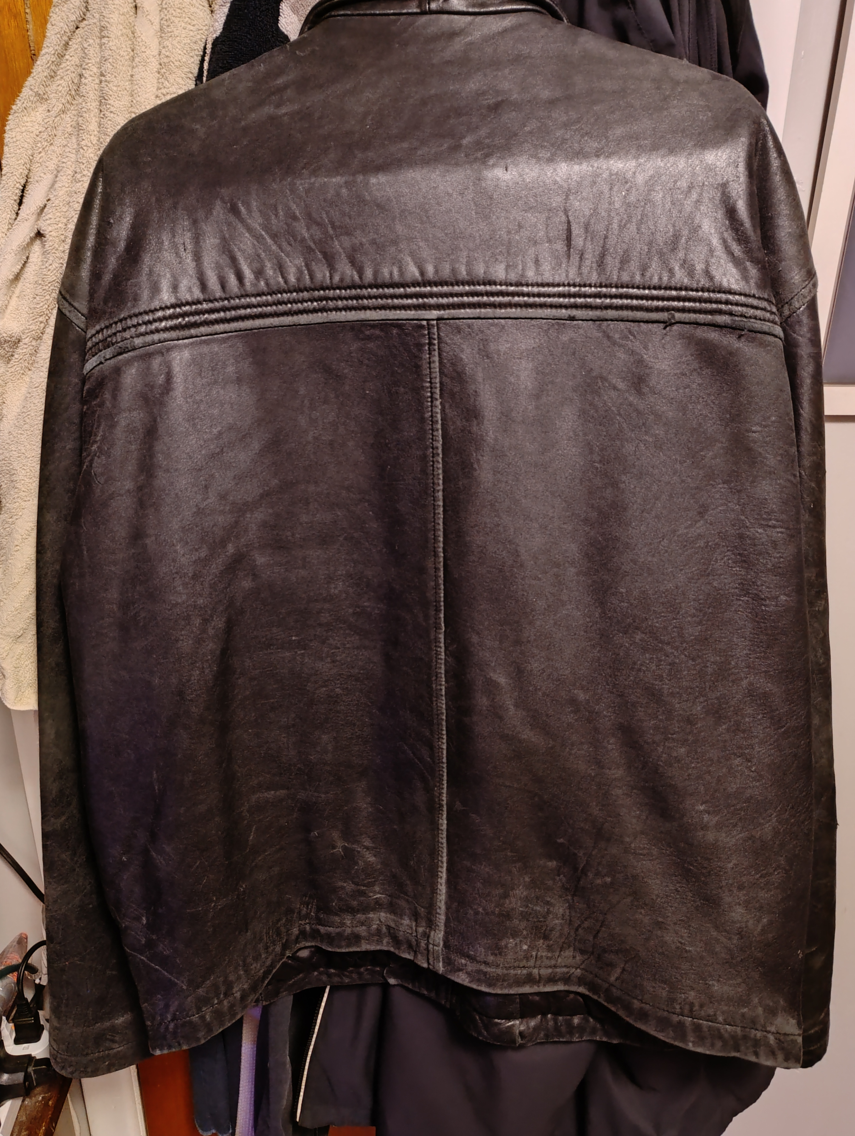 Danier Genuine Leather Jacket - photo 4