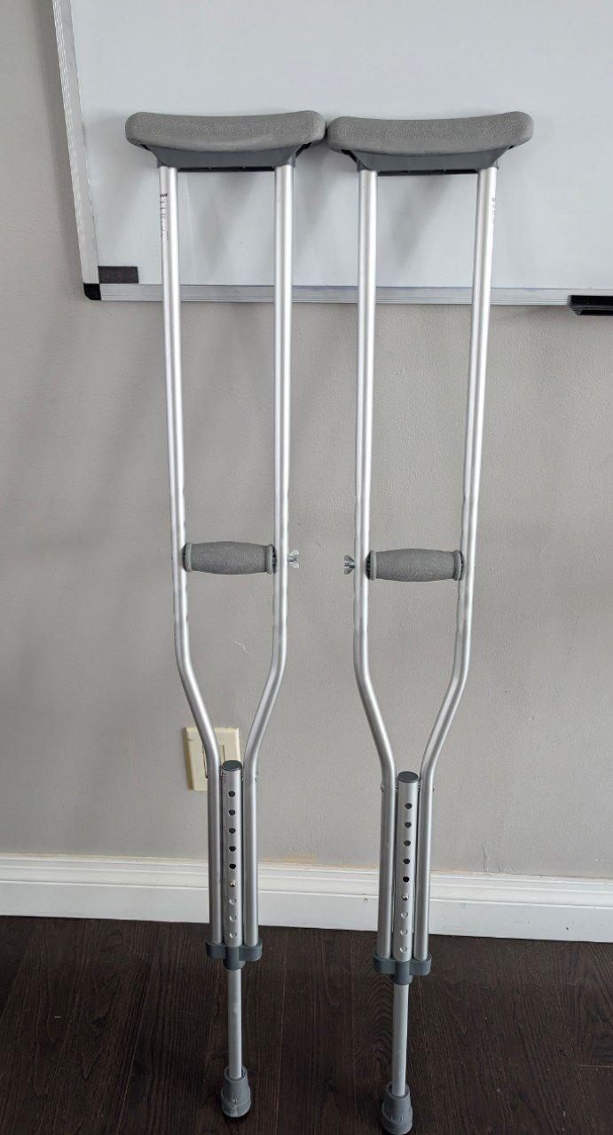 Medline Guardian Aluminum Crutches, 300lbs