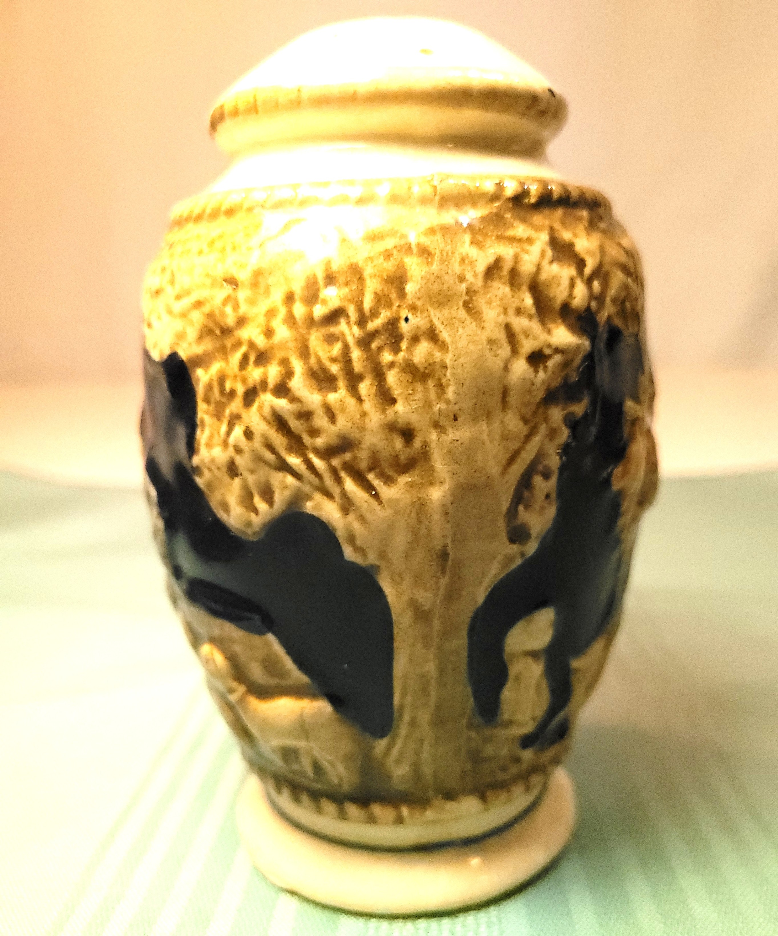 1955 Cobalt Blue Relief Shaker Japan Tavern Hunting Scene - photo 5