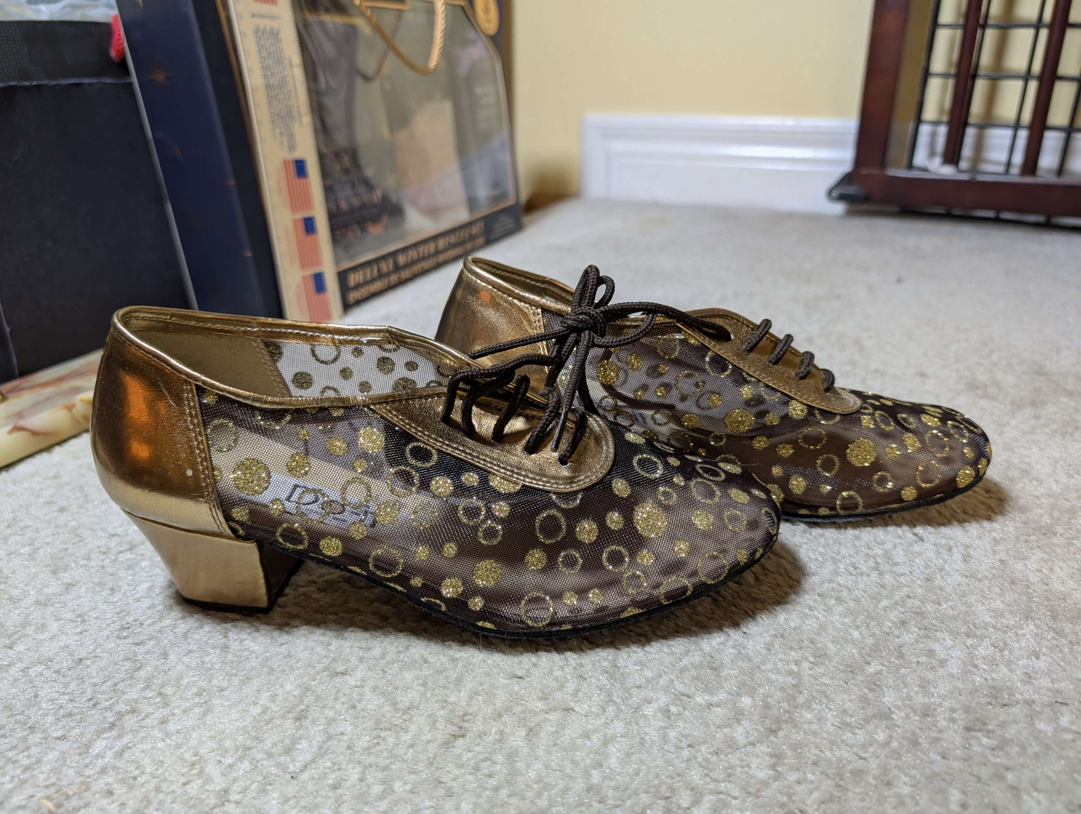 Women's Transluscent Mid-Heel Shoes With Spot Design - photo 2