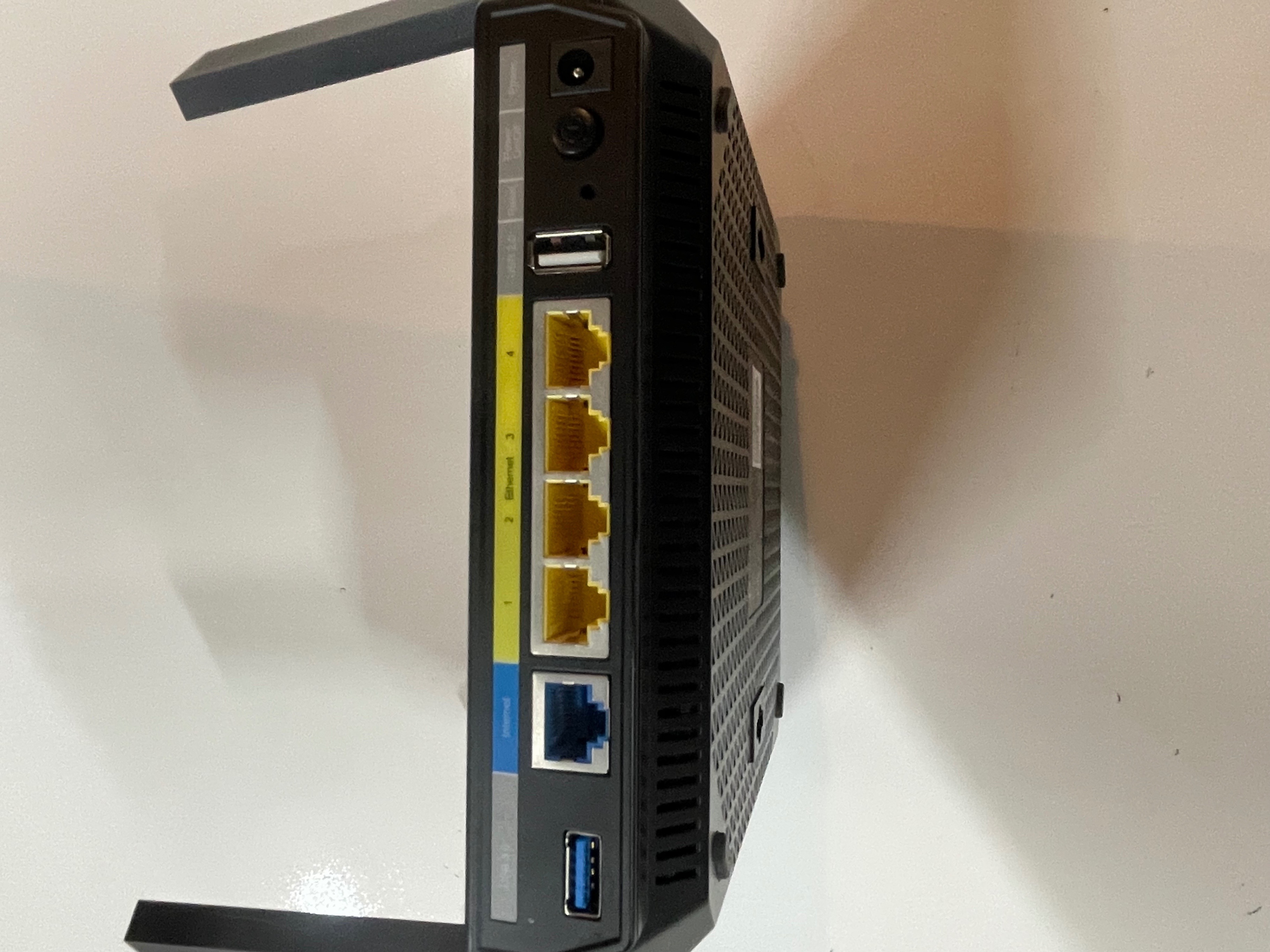 TP-Link Archer C4000 MU-MIMO Tri-Band Wi-Fi Router - photo 2
