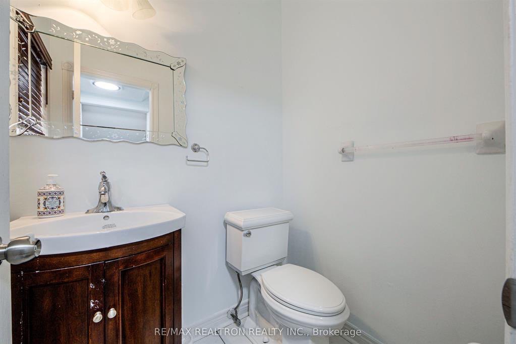 Spacious [4 Bed / 4 Bath] House for Rent in Vellore Village - photo 5