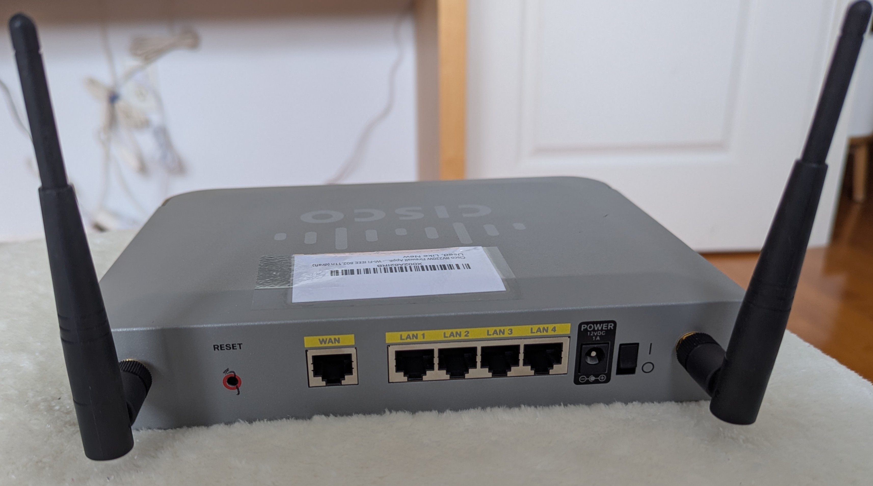 Cisco RV220W Wireless-N Network Security Firewall - photo 3
