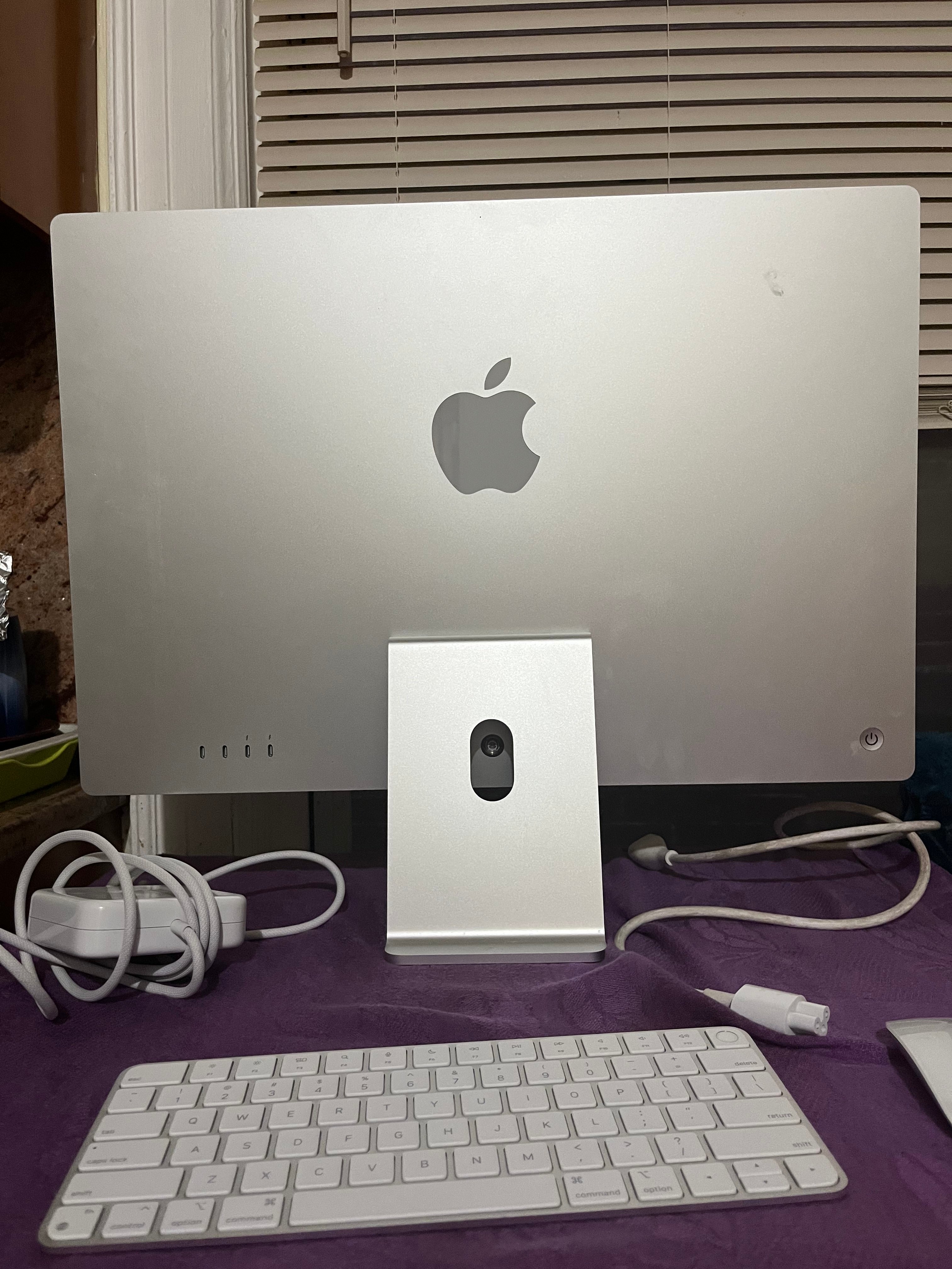 iMac (24-inch, 2023, Four ports) - photo 2