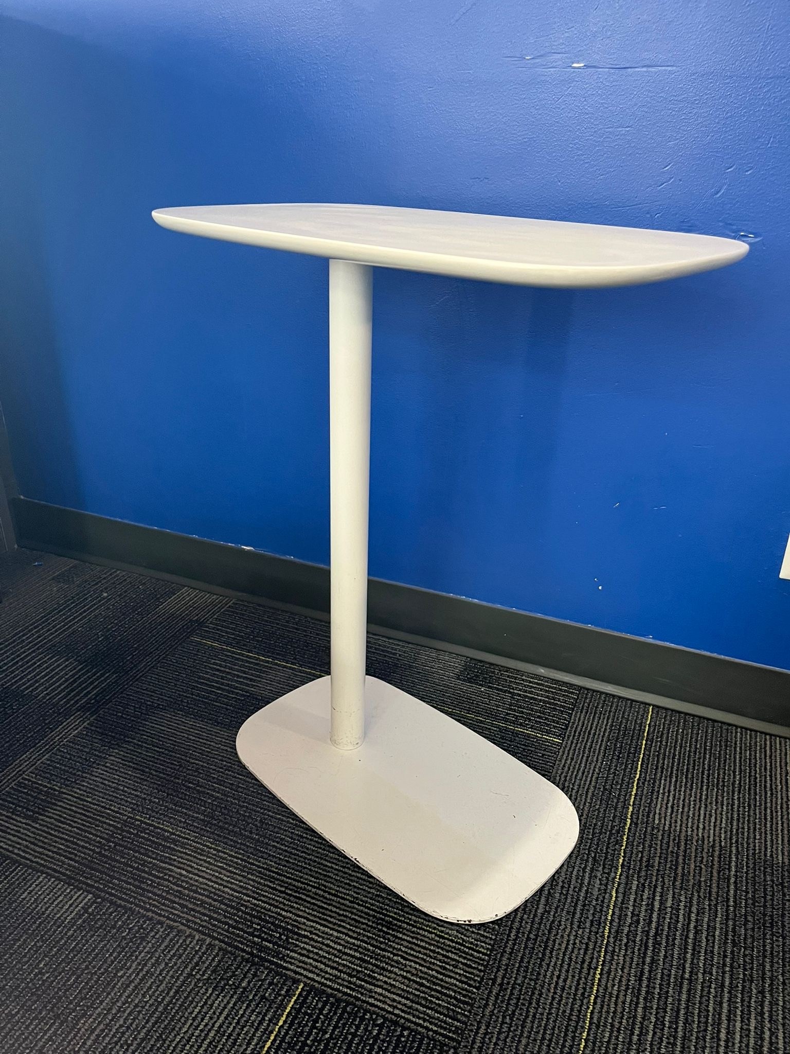 White C Table - photo 2