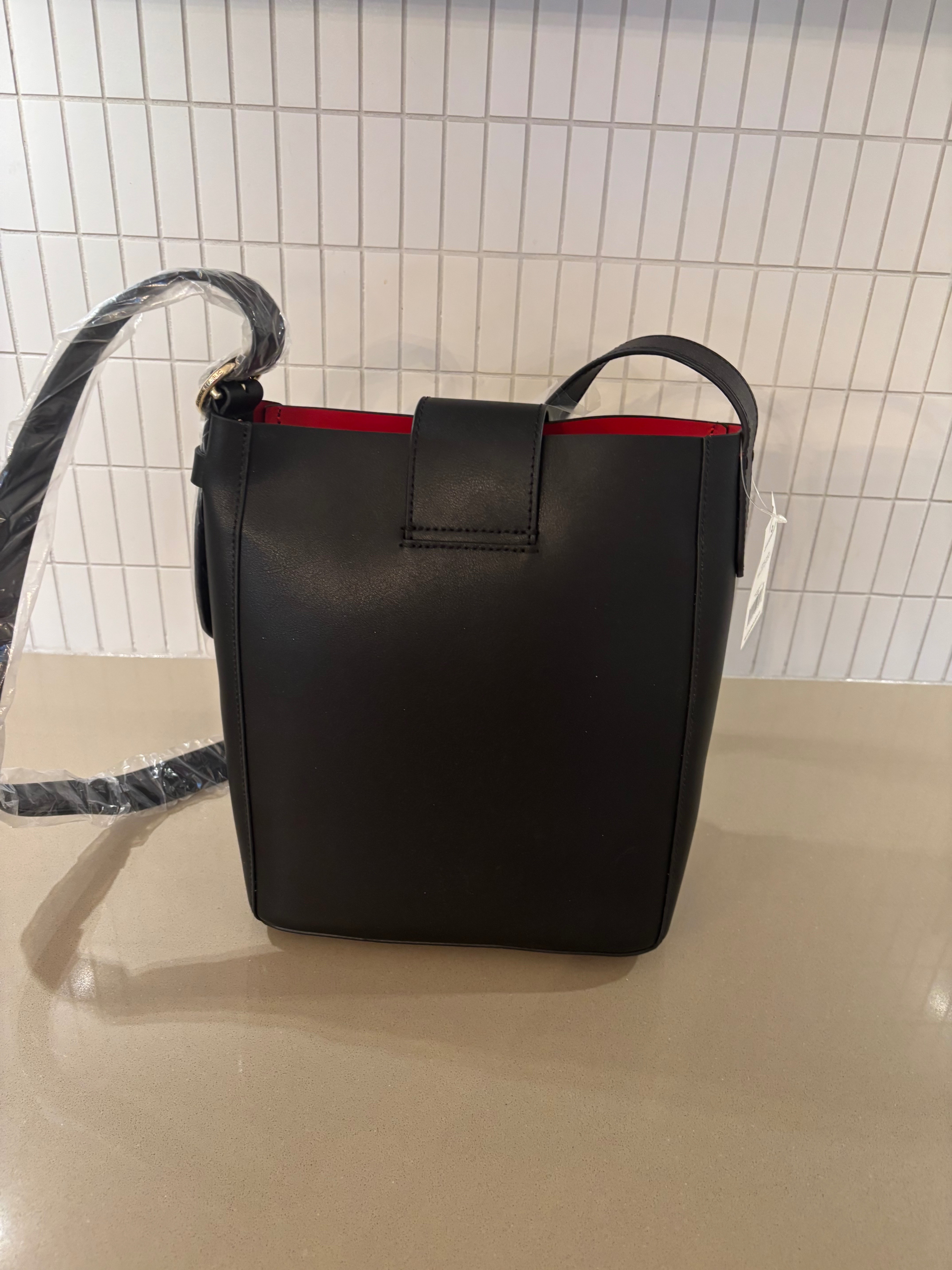 Black leather structured bag, purse - photo 4