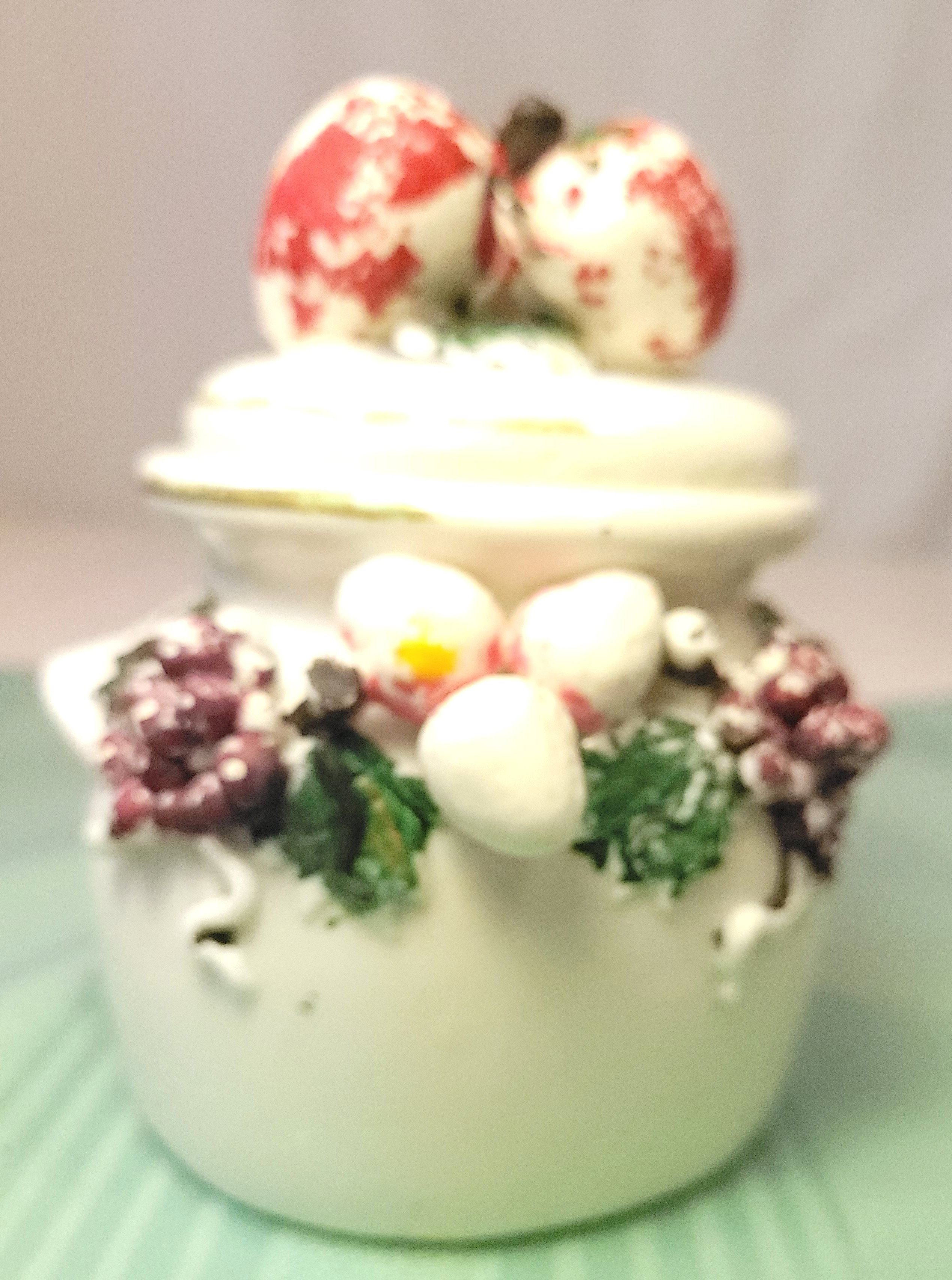 70s Ceramic Jam Jar with Lid - Raised Strawberry & Grape Relief - photo 3
