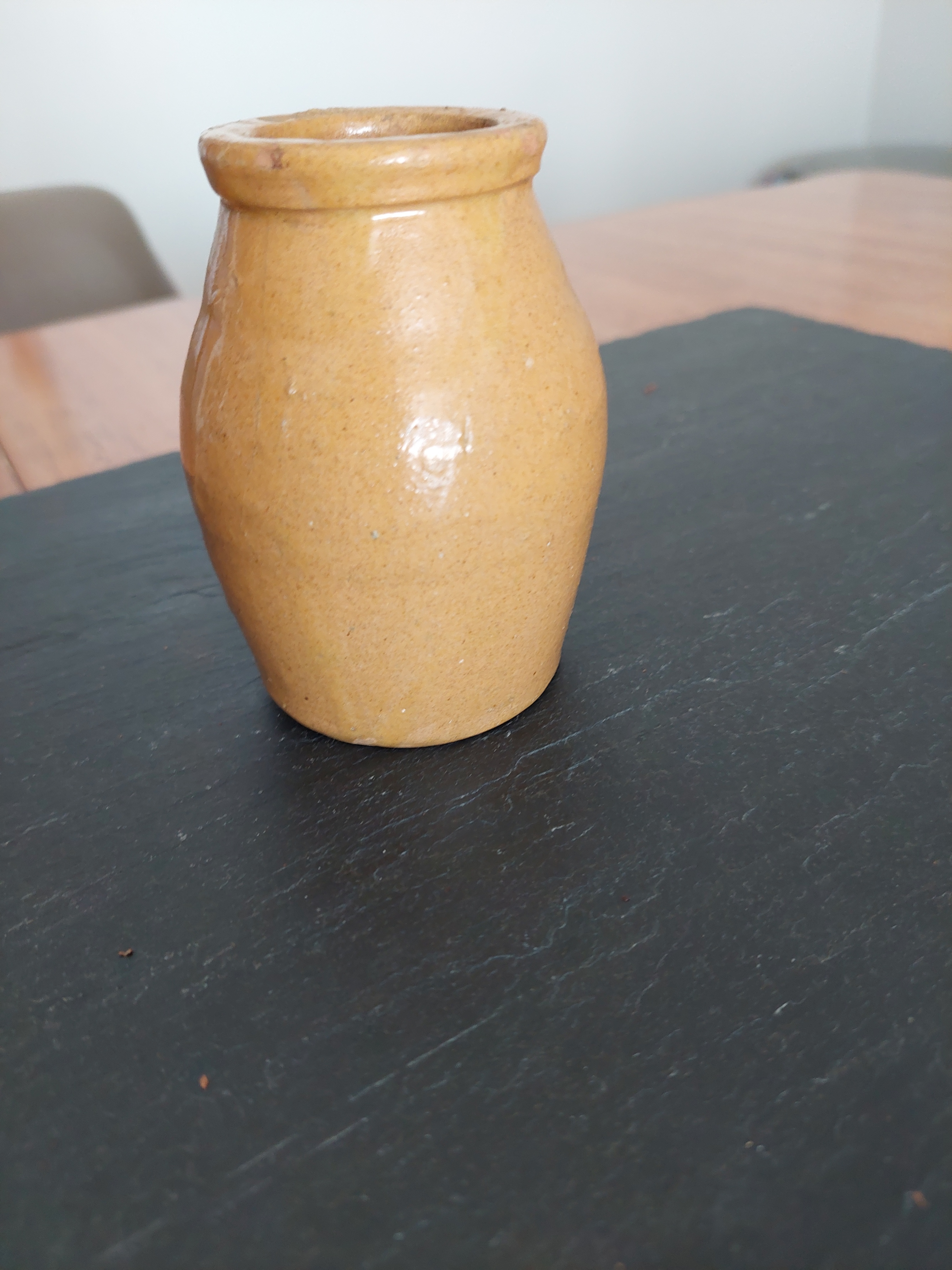 Small Ceramic Jar - photo 2