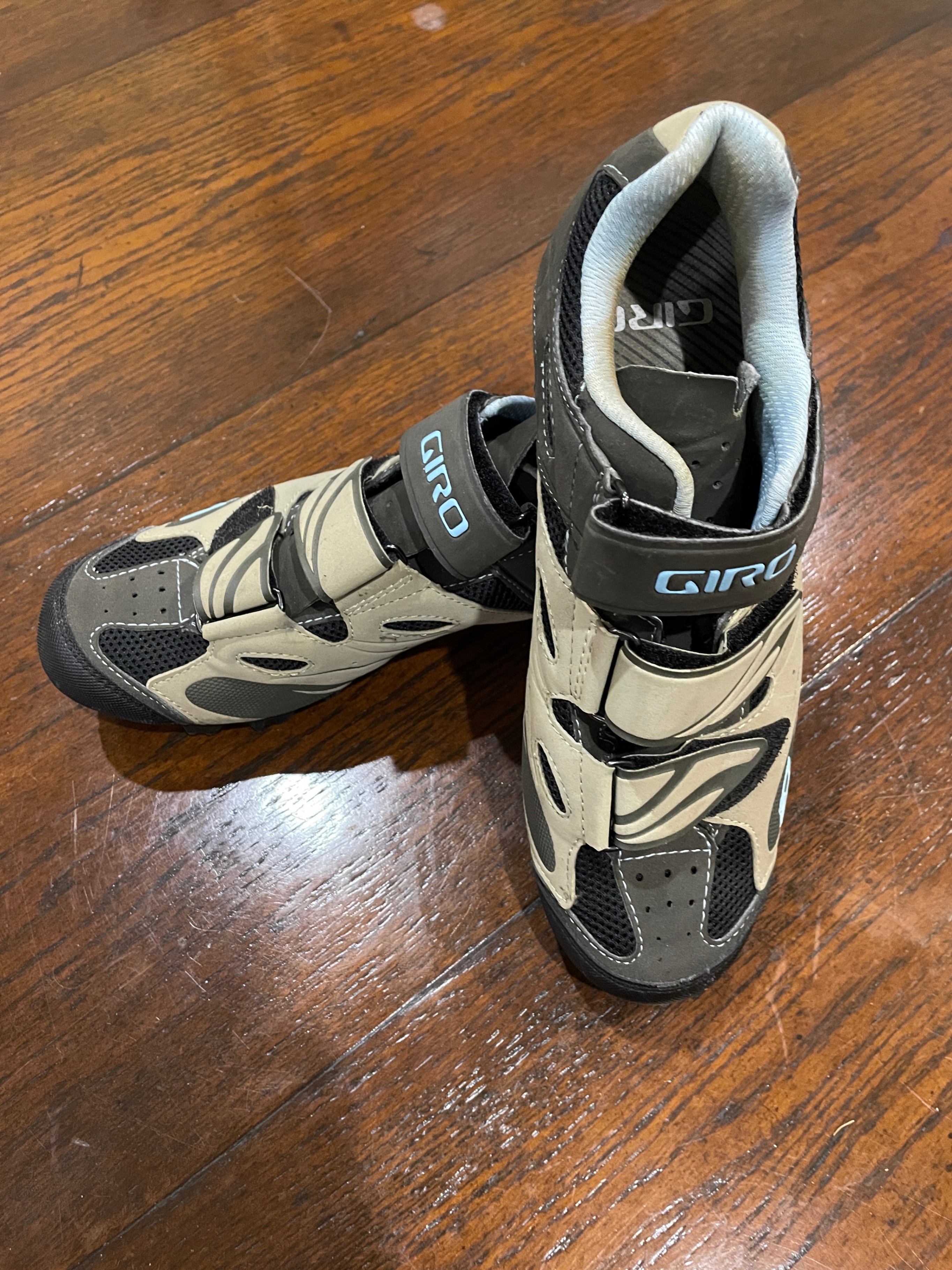 Giro Women's Cycling Shoes - Size 7.5 - photo 3