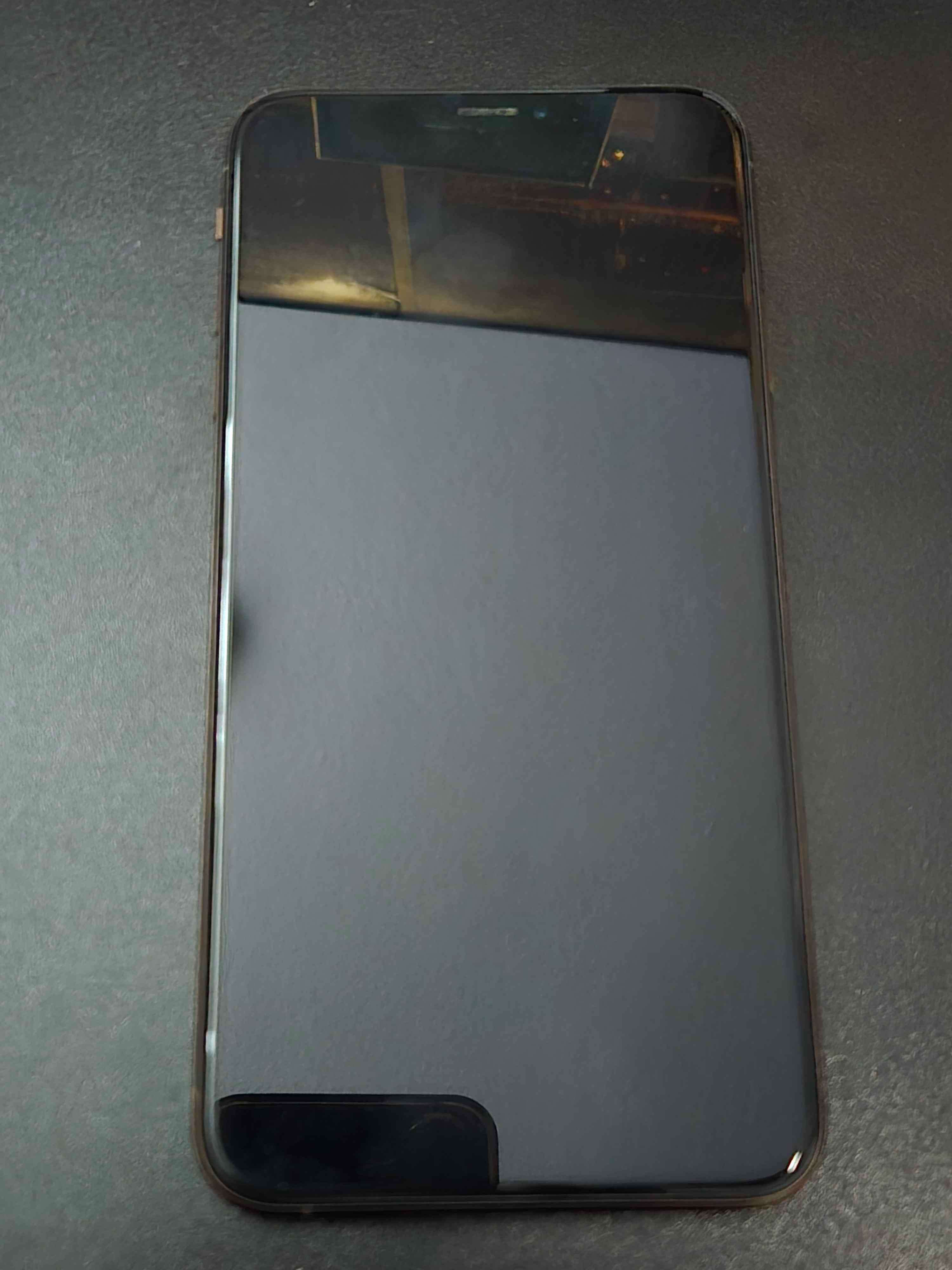 iPhone XS Max – 256GB – Unlocked - photo 3
