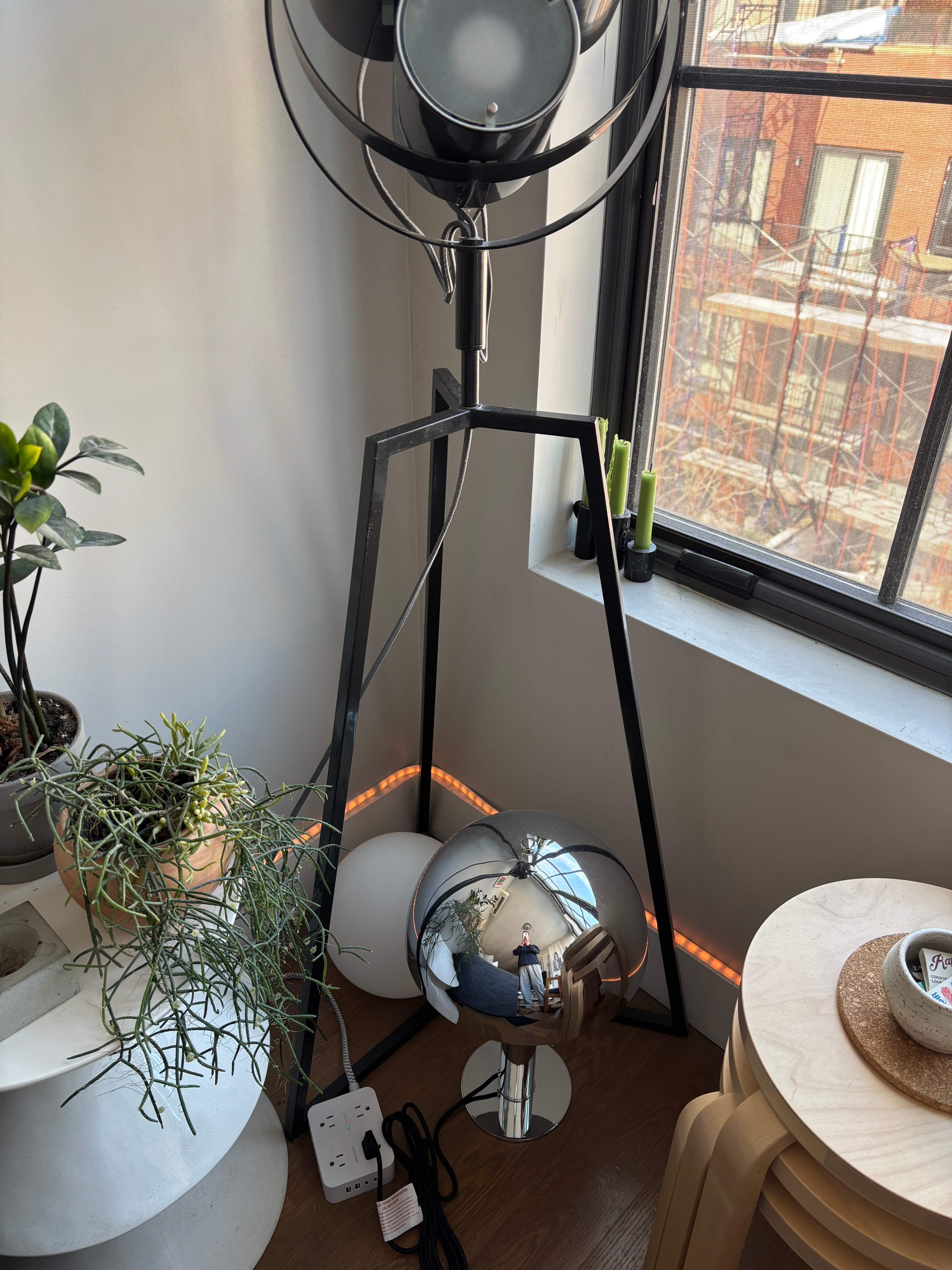 CB2 Studio 'Signal' Tripod Floor Lamp – Black - photo 3