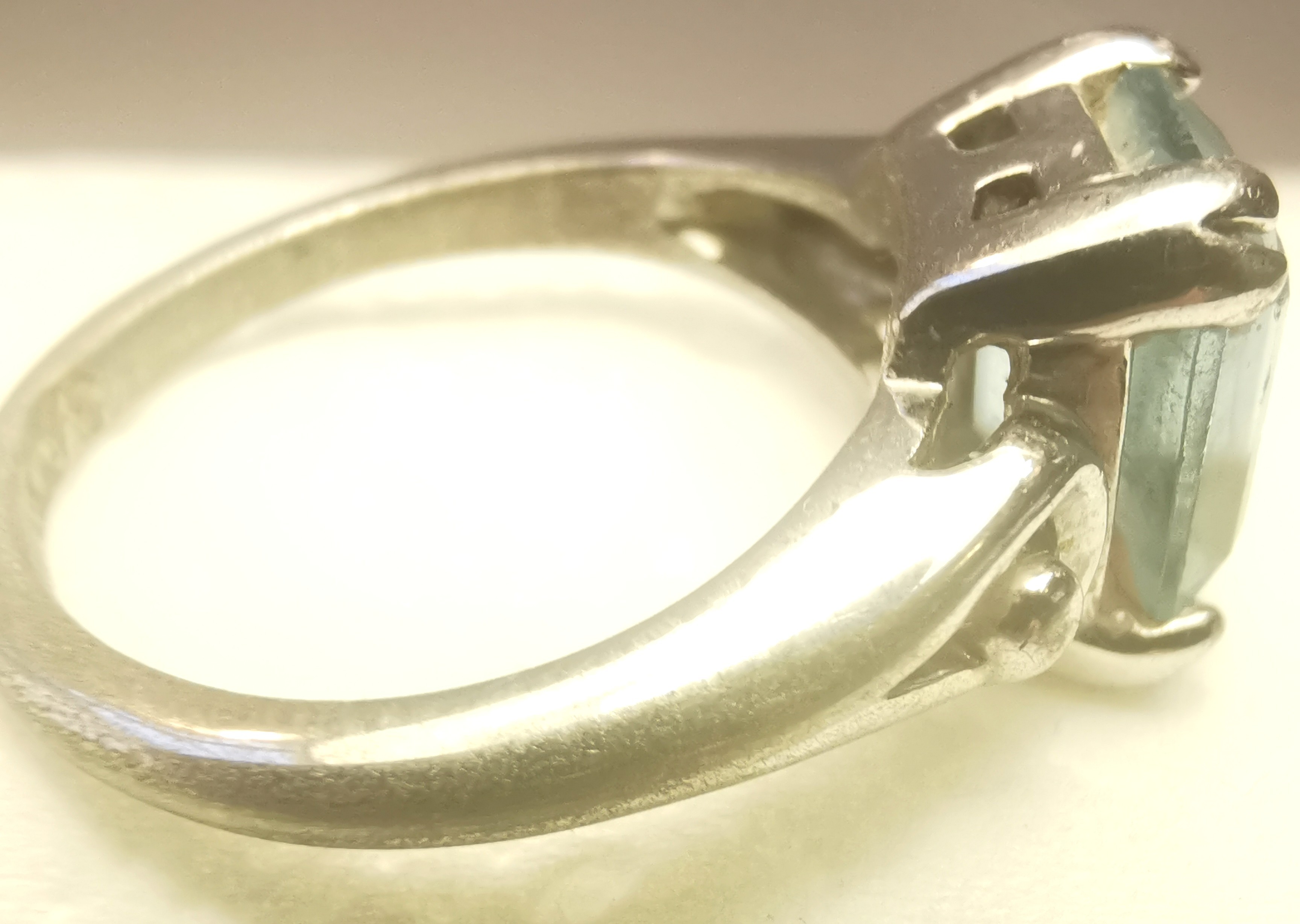 1981 Avon BLUE ICE Ring Size 6.5 - Emerald Cut Aquamarine Style - photo 2