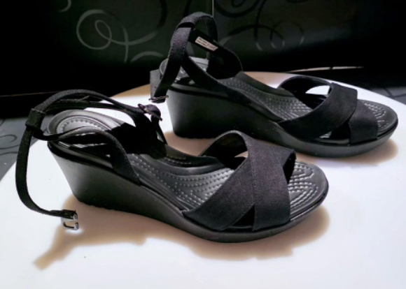 CROCS Black Wedge Sandals - photo 3