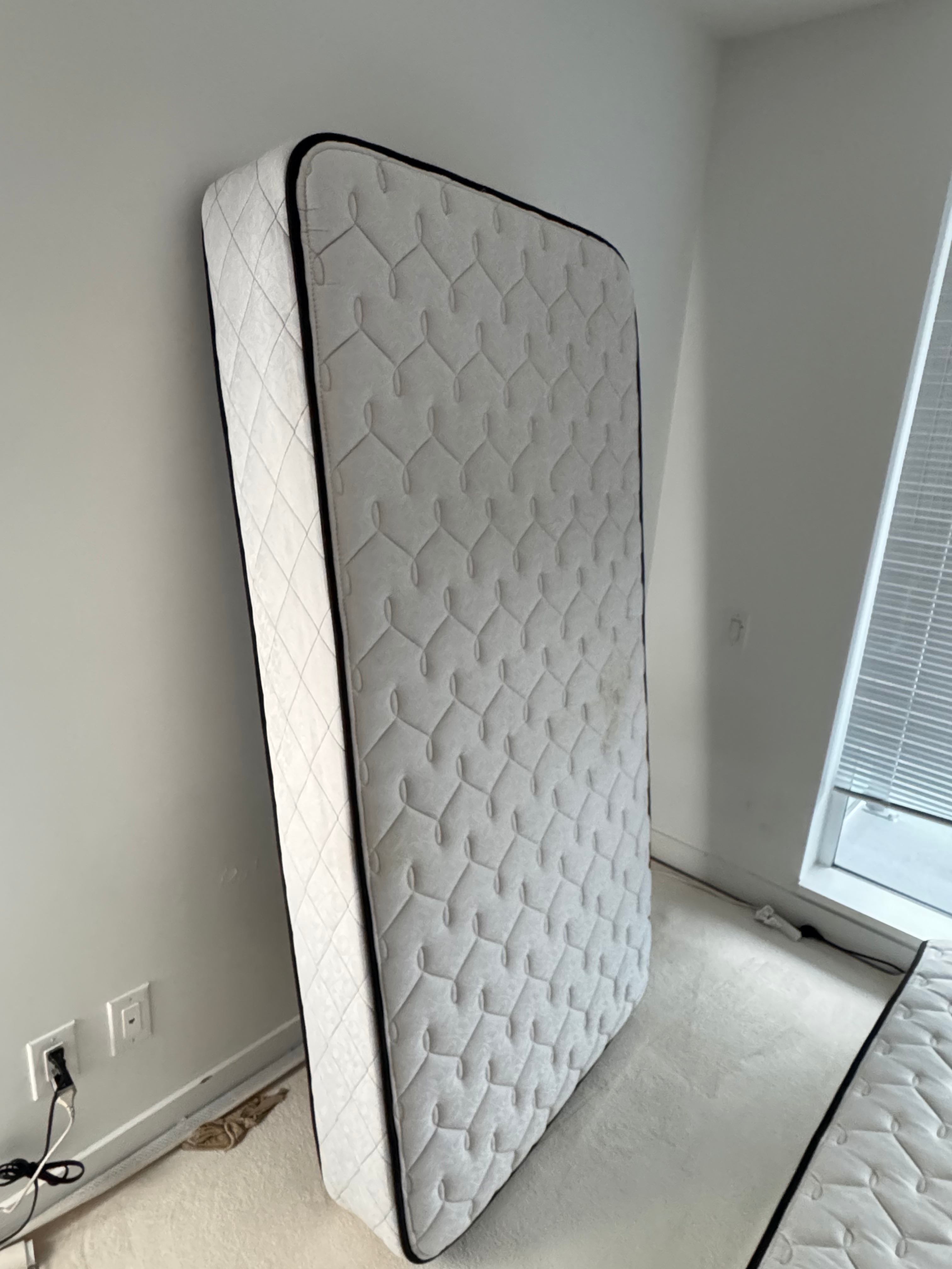 two single mattress - photo 2