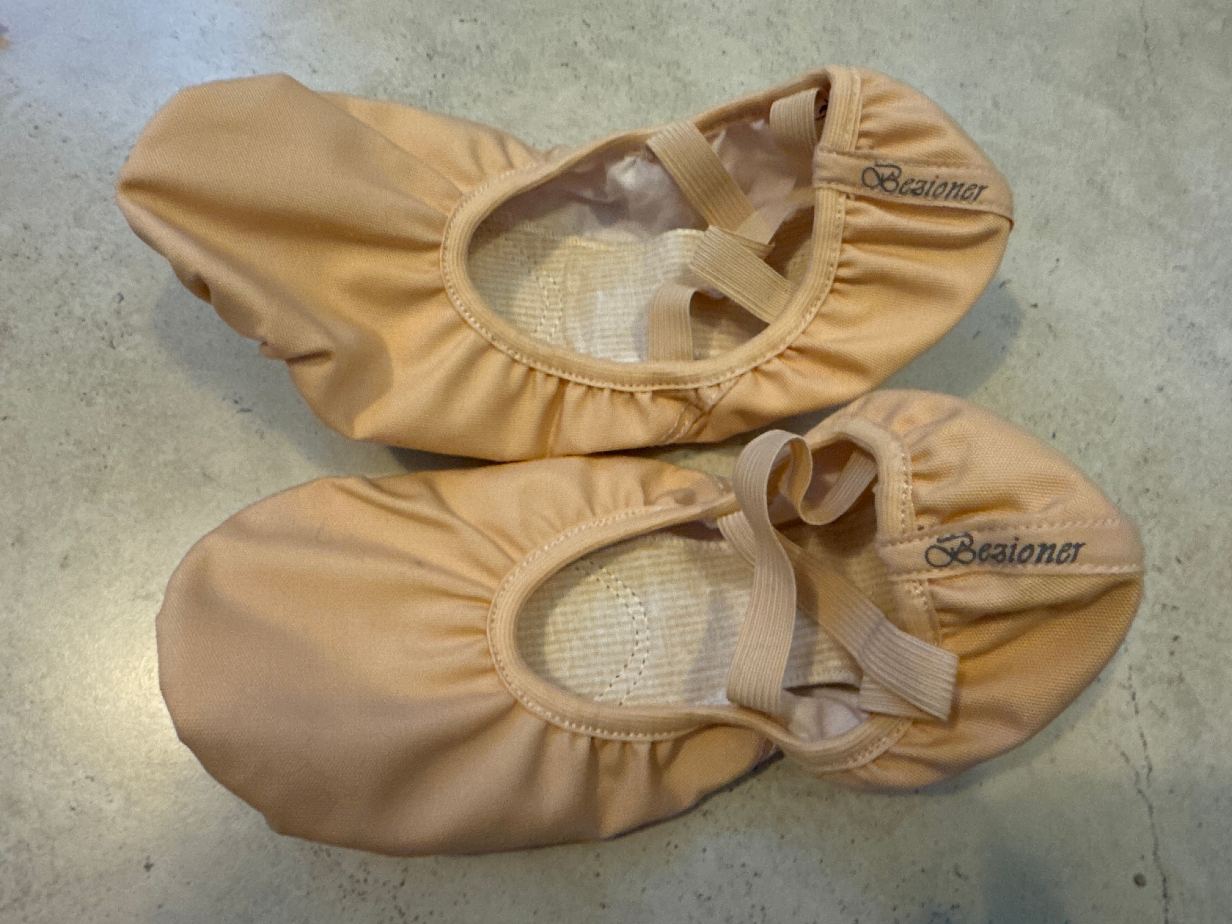Bezioner Ballet Shoes (US size 6/EU 39)🏆