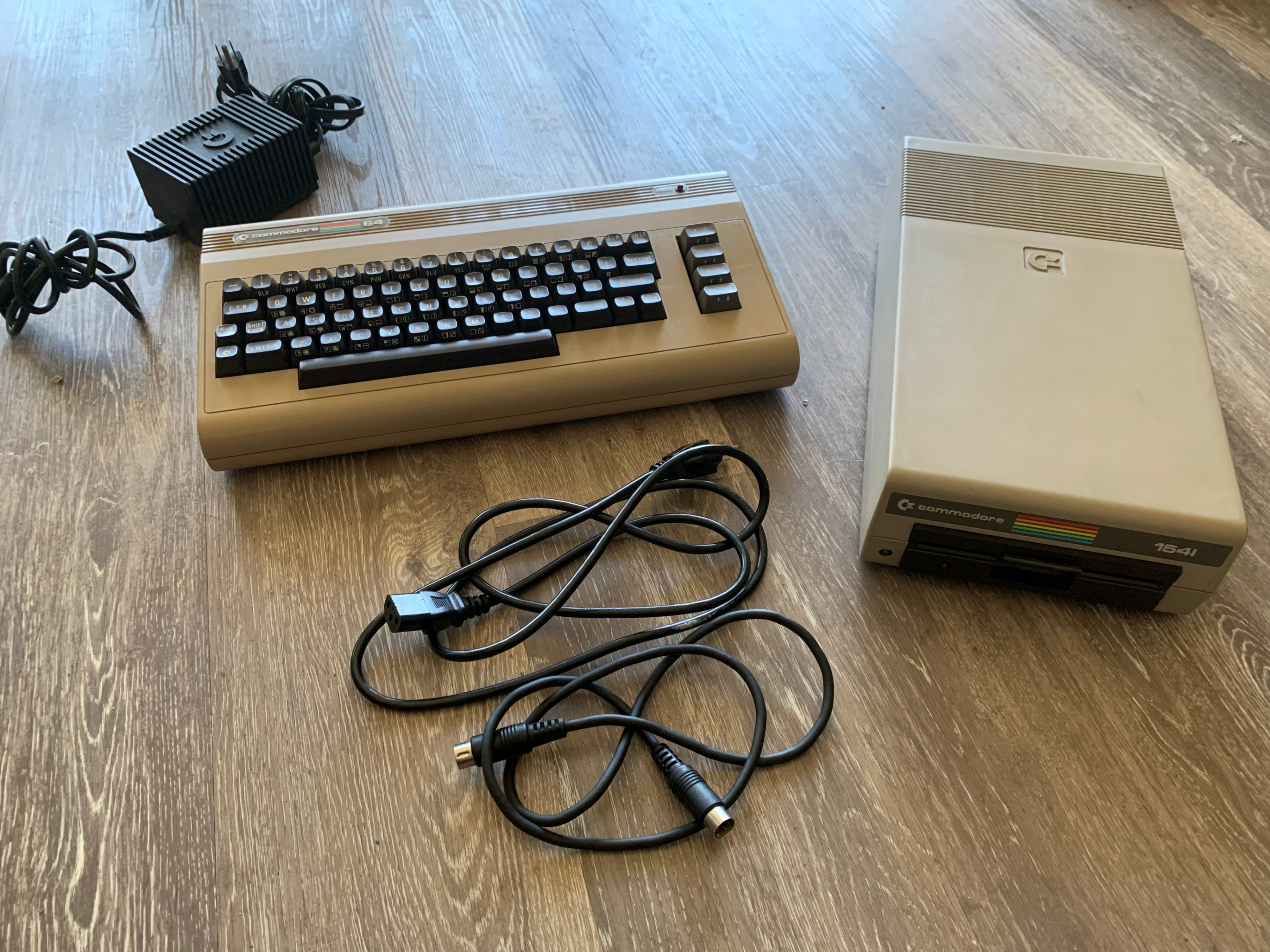 2 Commodore 64 Sets to Sell - photo 4