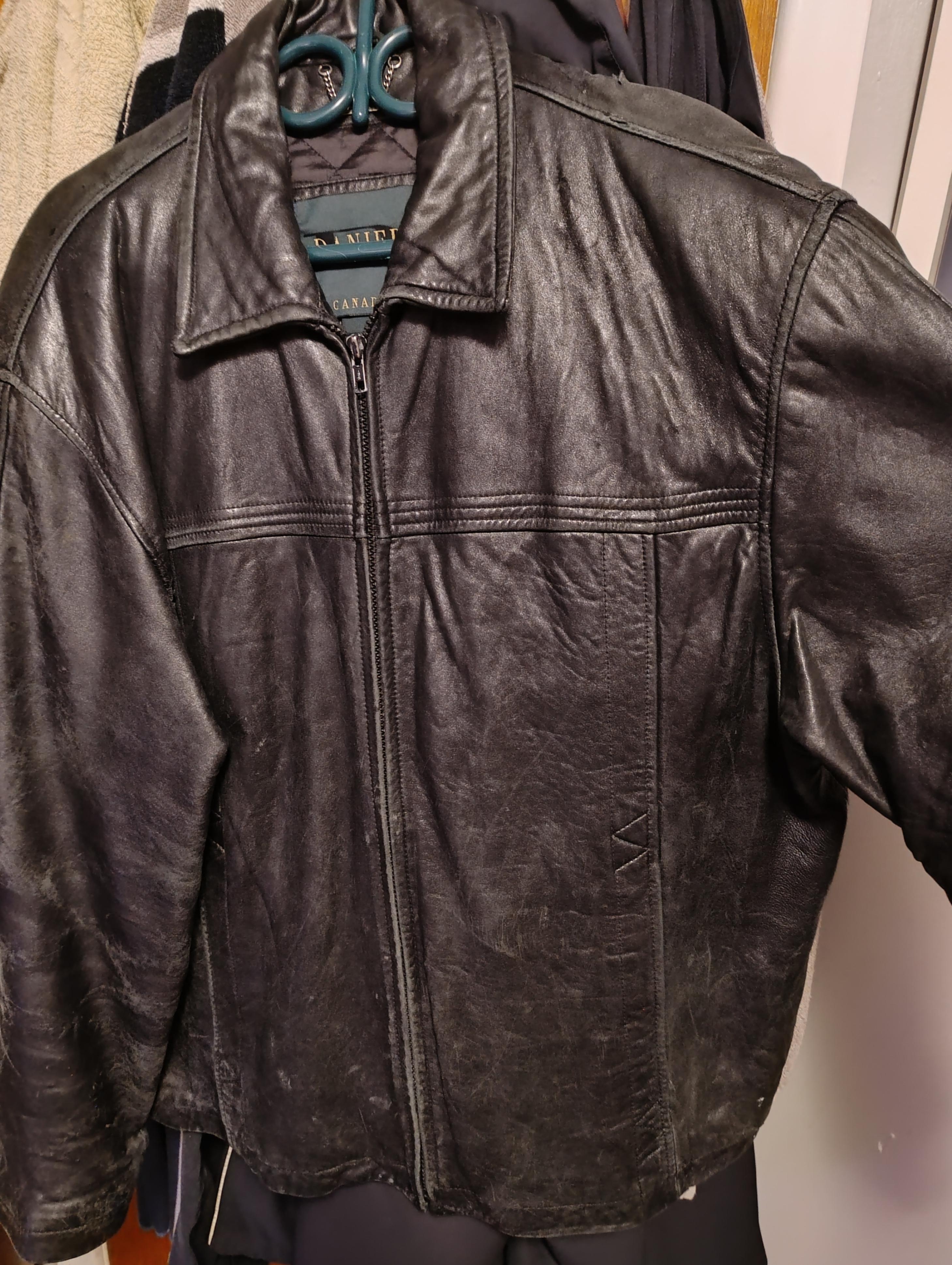 Danier Genuine Leather Jacket - photo 5