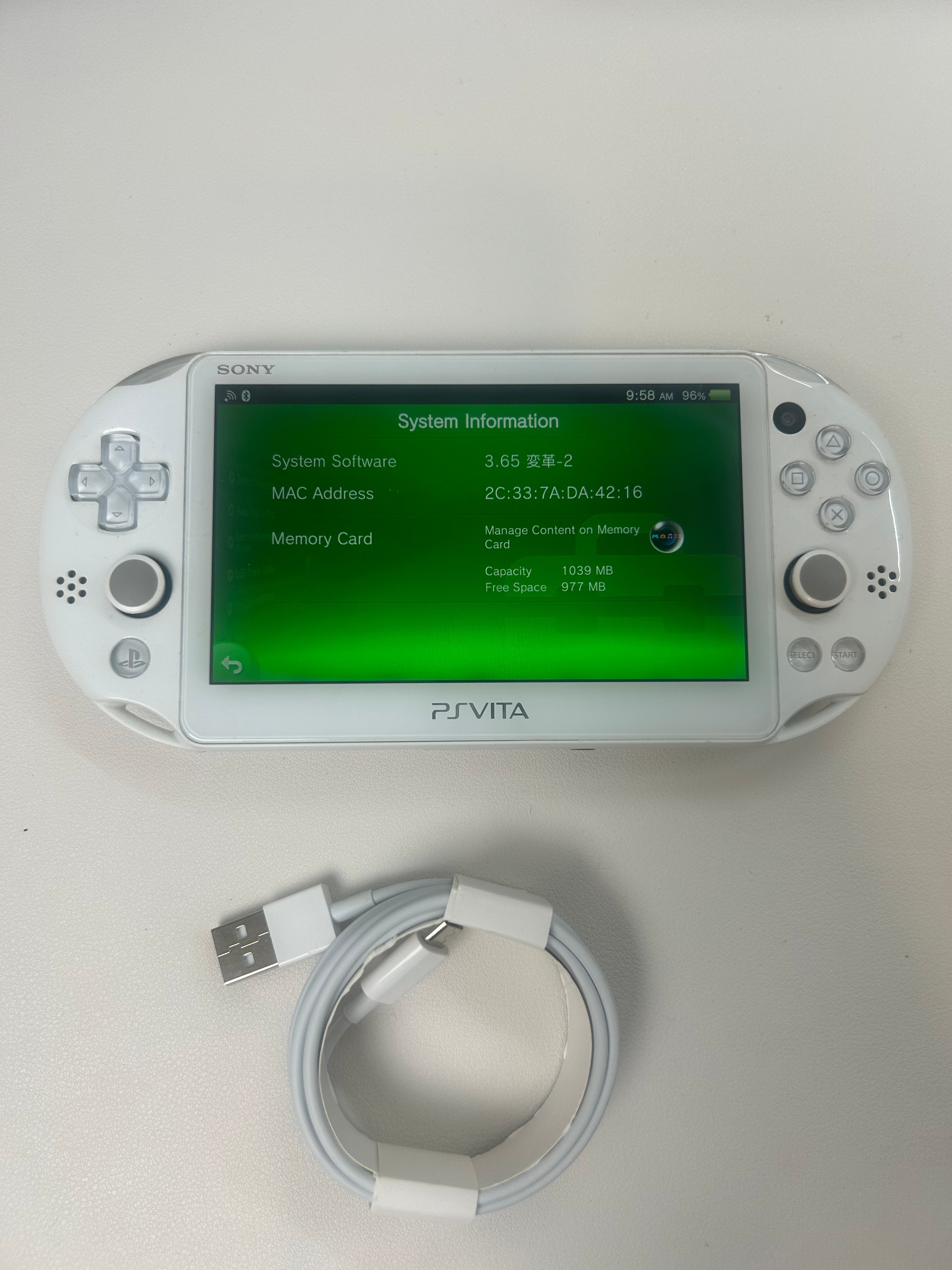 PSVita2000 LCD screen modded