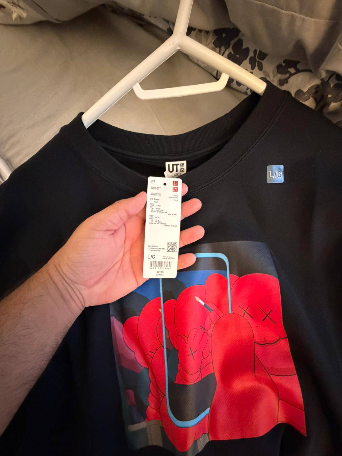 UNIQLO x KAWS Sweatshirt - Large - New with tags - photo 4