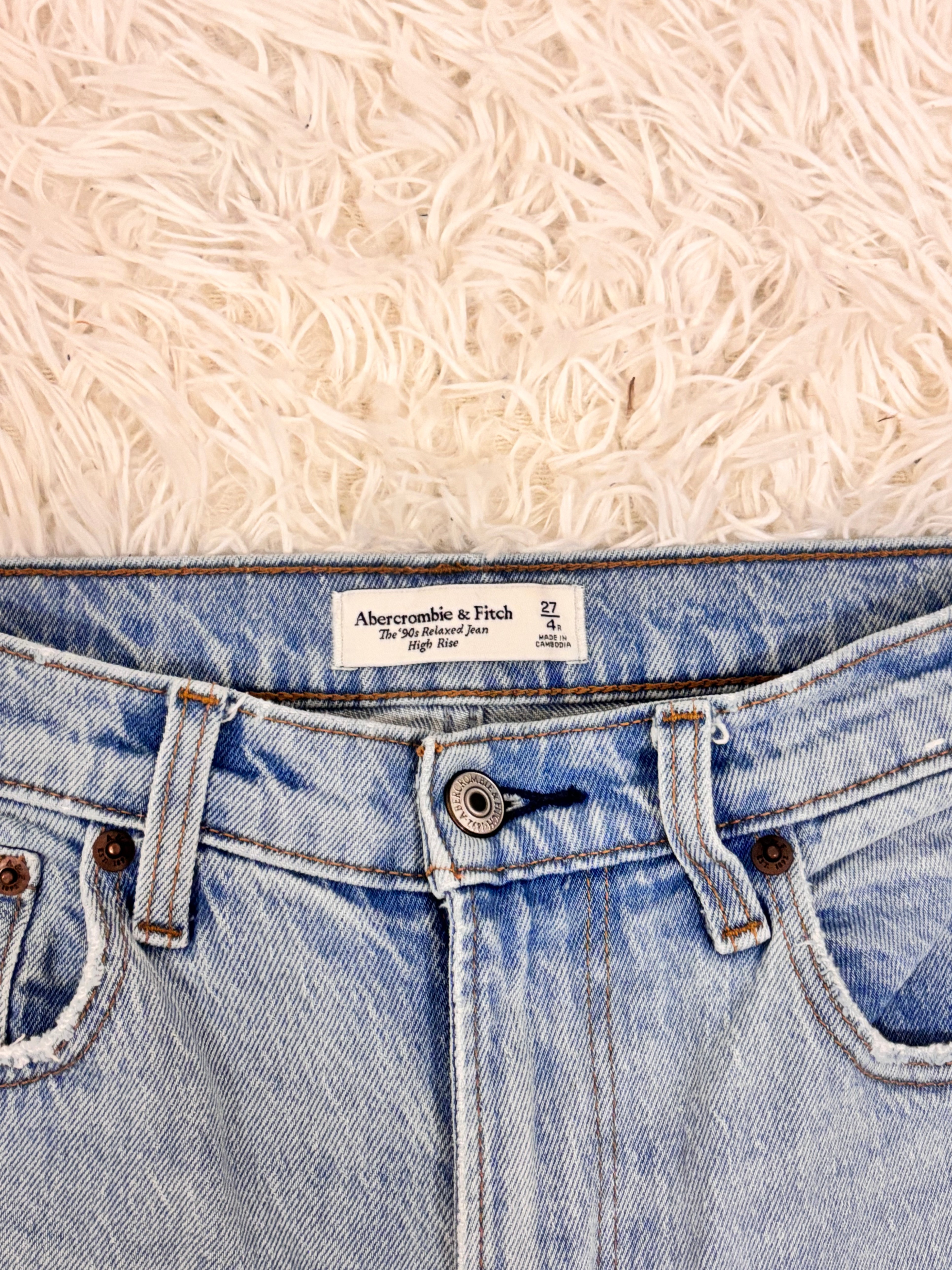 Abercrombie & Fitch 90s Relaxed High Rise Jeans - photo 2
