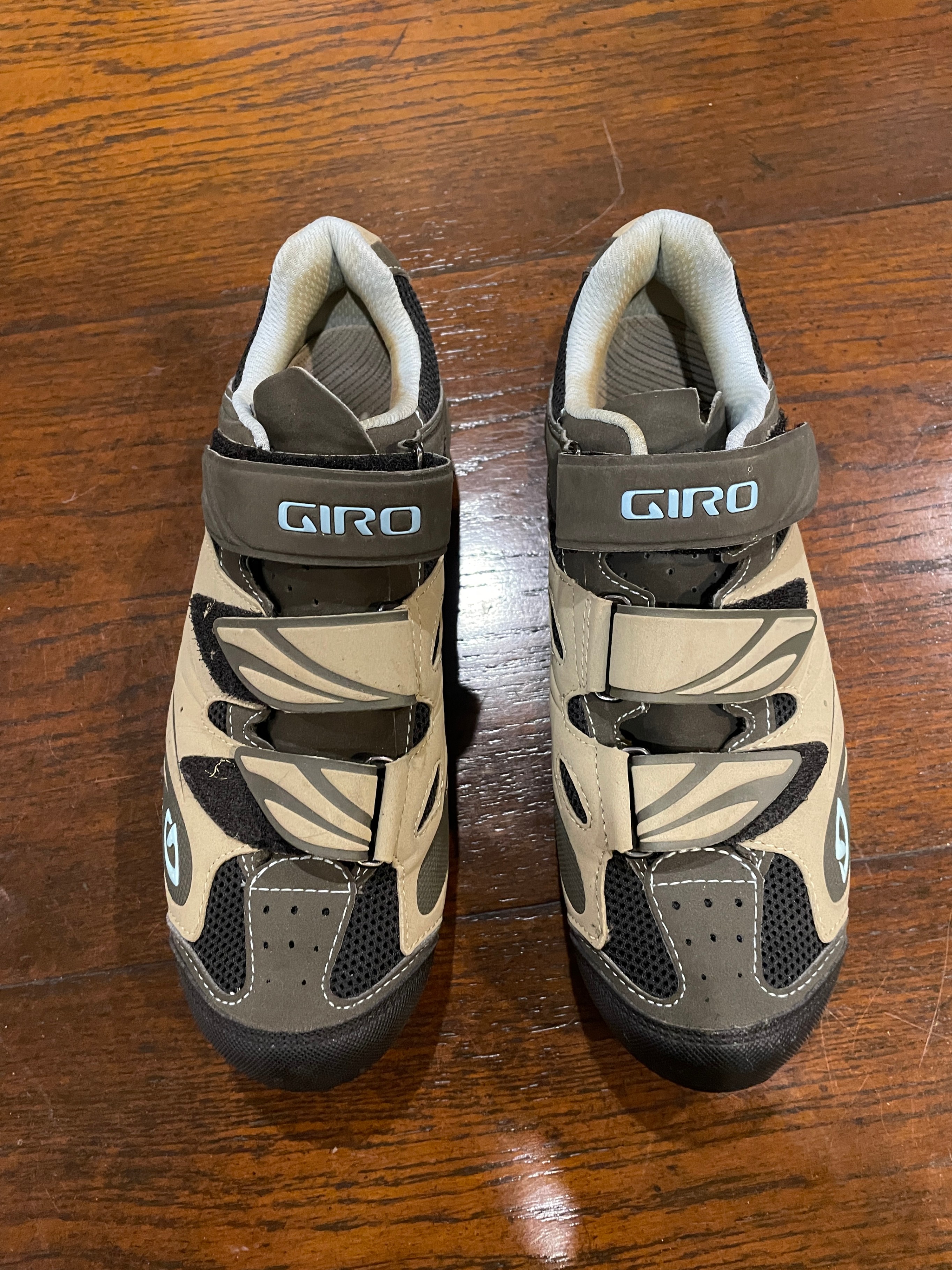 Giro Women's Cycling Shoes - Size 7.5