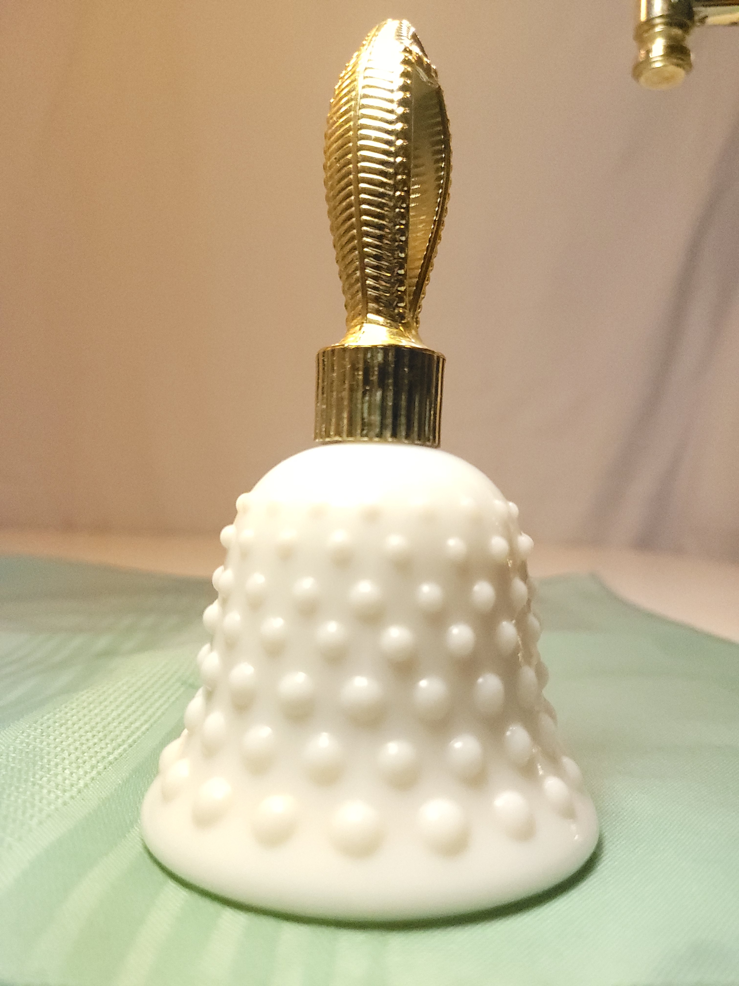 70s Avon White Milk Glass Hobnail Perfume Some Left in Bottle - photo 2
