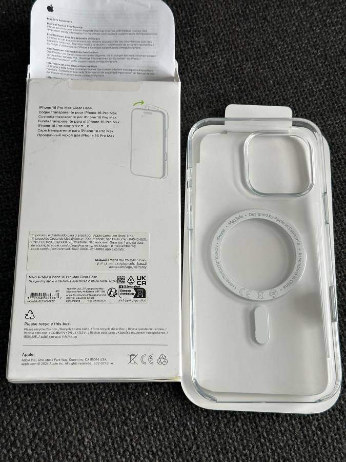 Apple iPhone 16 Pro Max Fitted Clear Case with MagSafe MA7F4ZM/A - photo 4