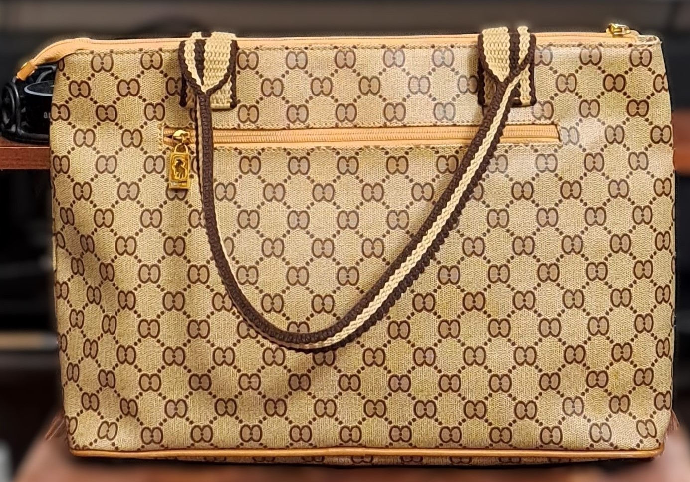 "TMC IN STYLE" Vintage-Inspired Monogram Tote Bag Like New - photo 2