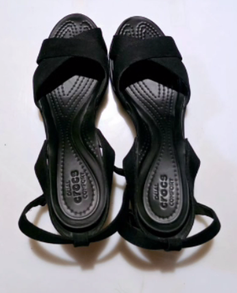 CROCS Black Wedge Sandals