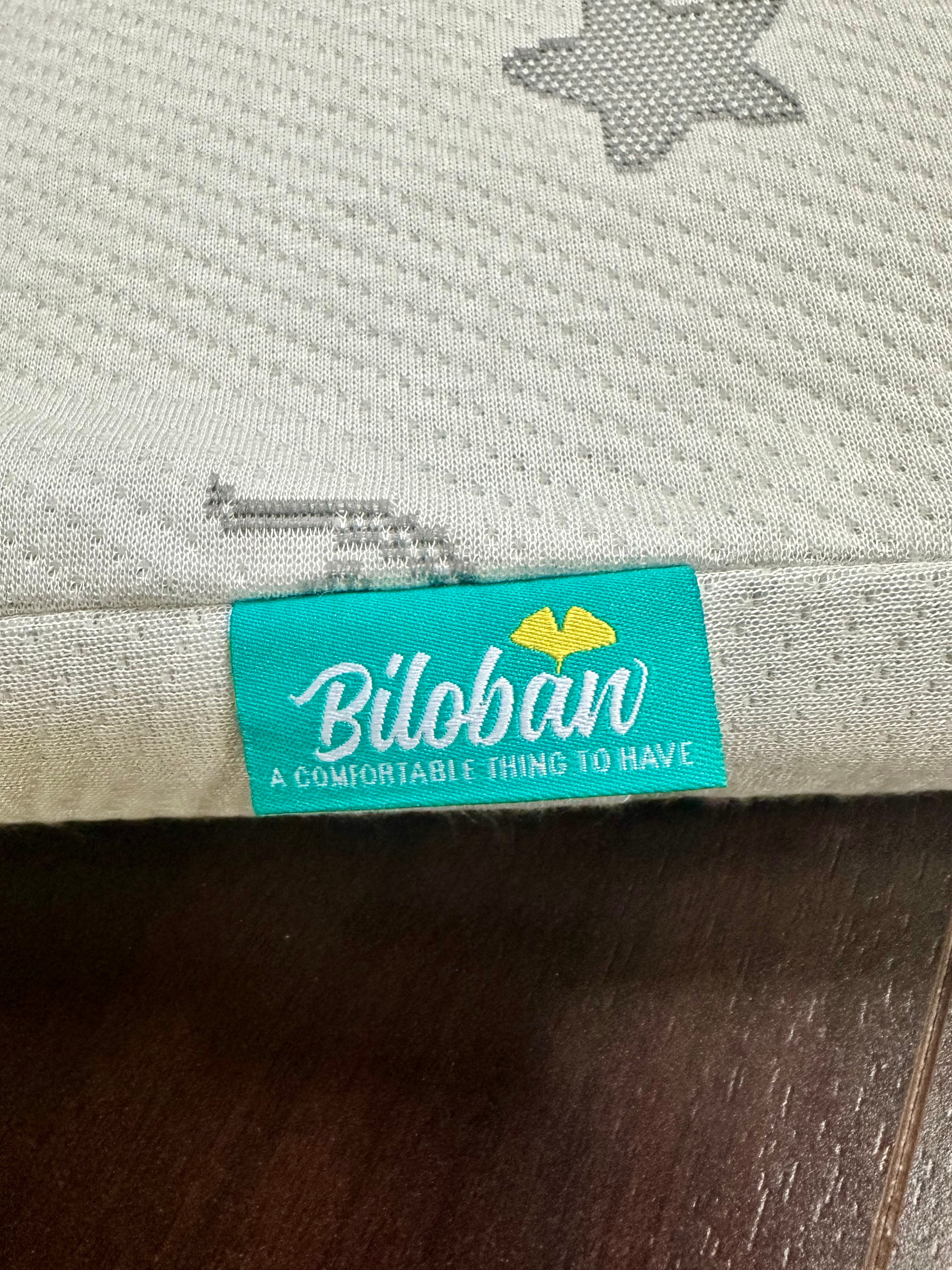 Biloban DUAL SIDED pack&play mattress topper plus 3 covers - photo 3