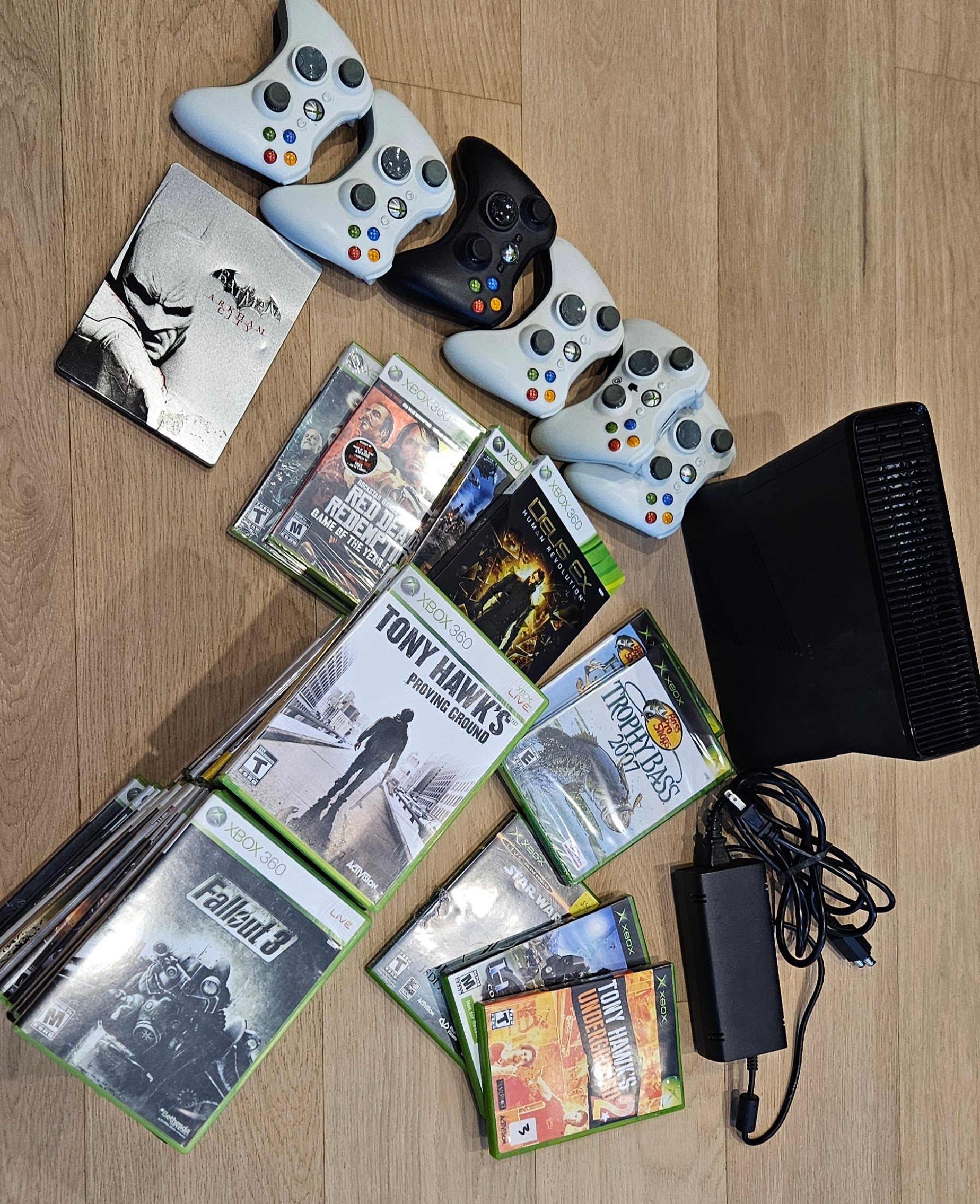 XBox360 / 6 Controllers / 45 Games (6 New) Set