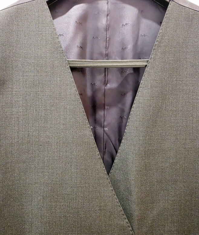 MICHAEL KORS 3-Piece Suit 44L + 2 Dress Ties – Worn Once - photo 3