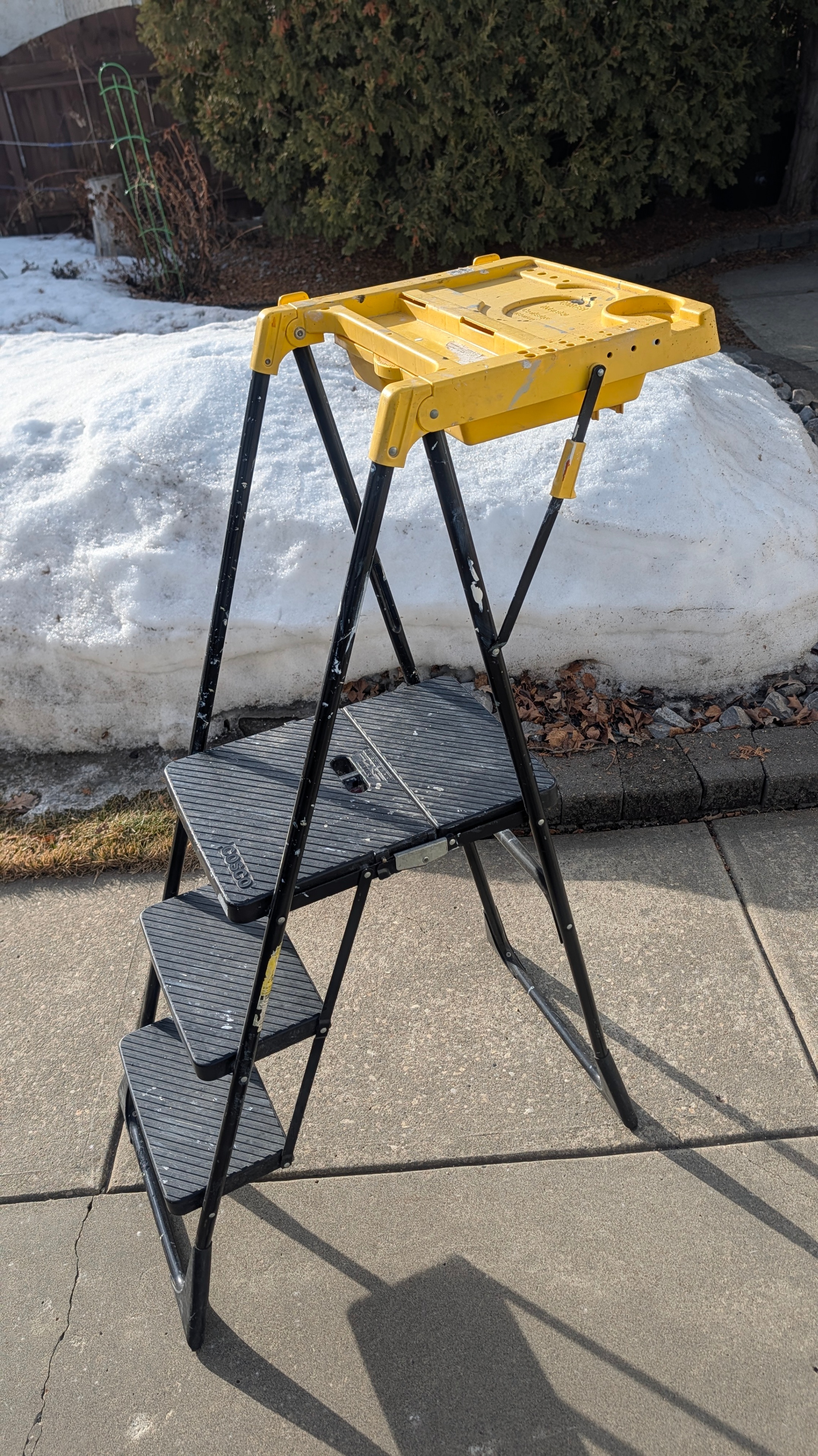 Cosco Deluxe Pro Fold Work Platform Ladder - photo 3
