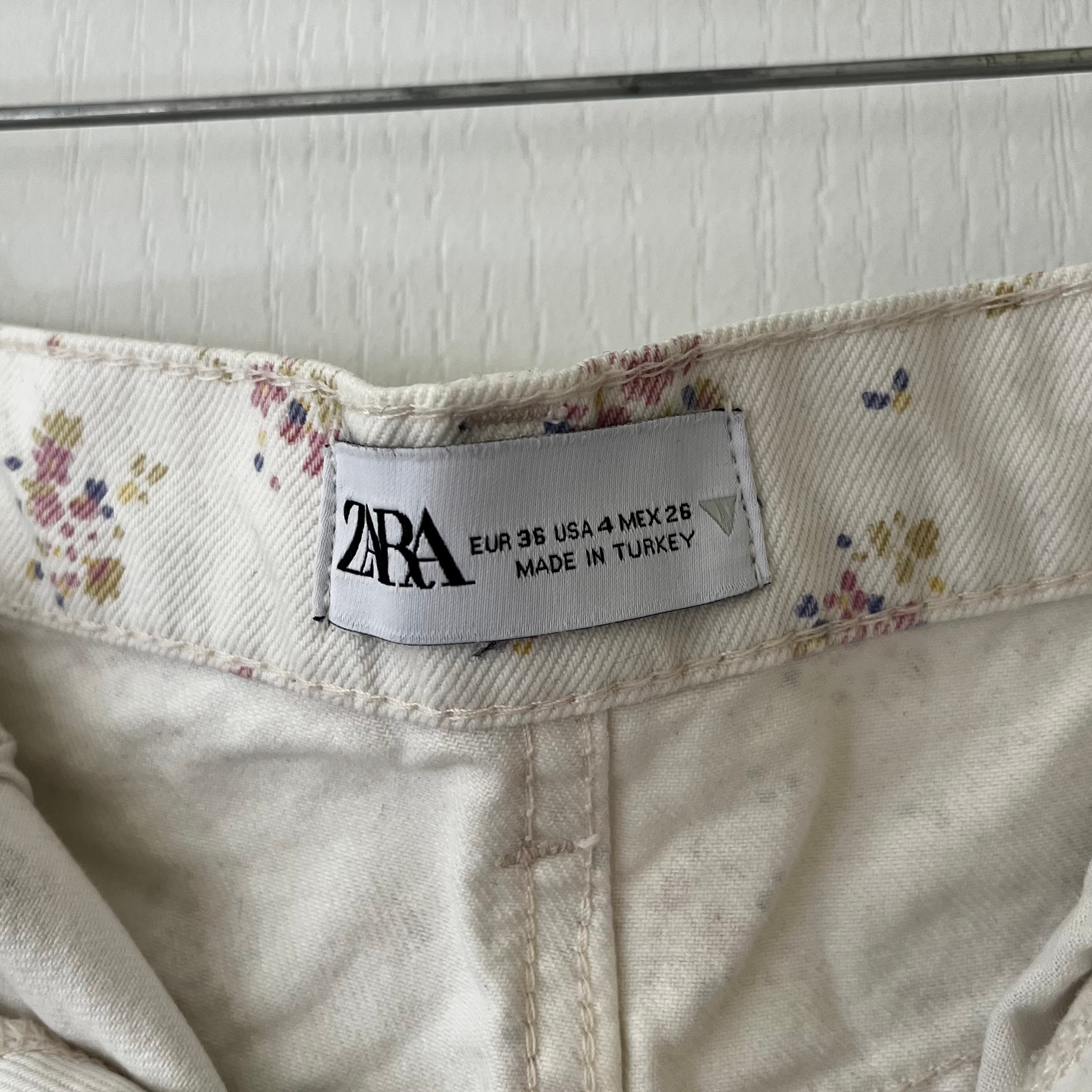 Zara Floral Shorts - photo 3