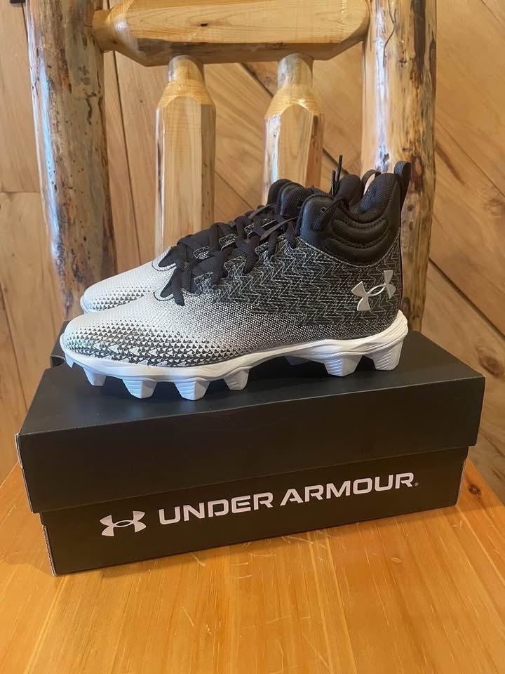 BRAND NEW men under armour spotlight football cleats shoes US 10 - photo 3